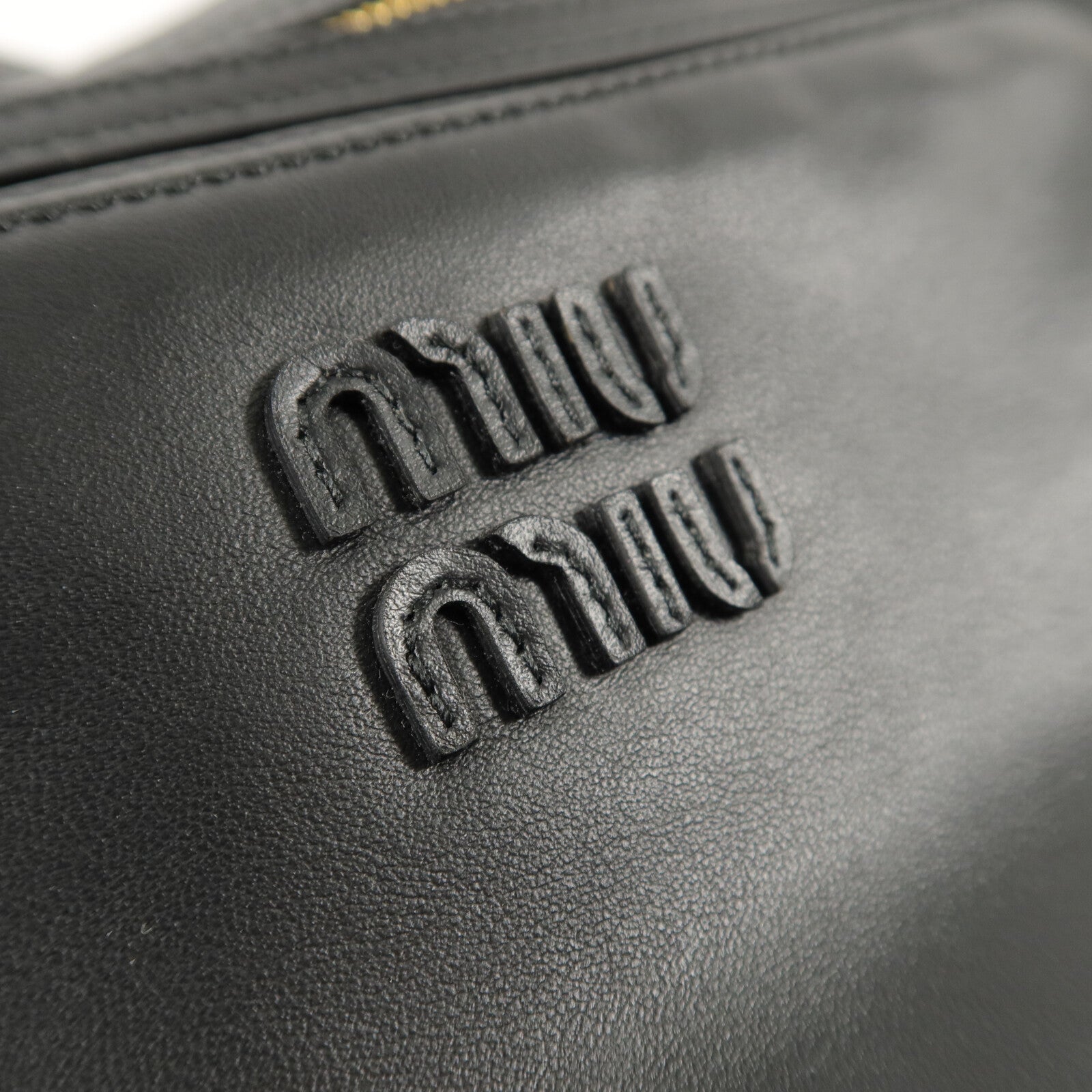 Miu Miu 羊皮皮革Pocket Large肩背袋