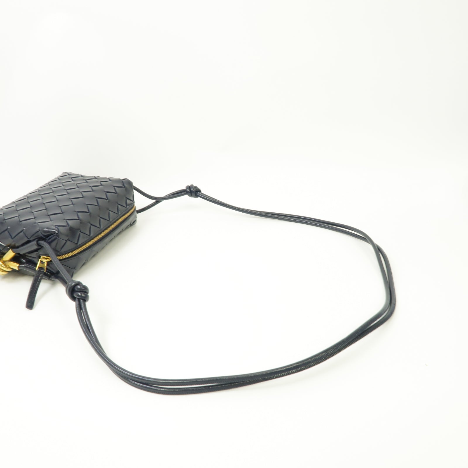 BOTTEGA VENETA 織紋皮革Mini Loop金扣肩背袋深藍色