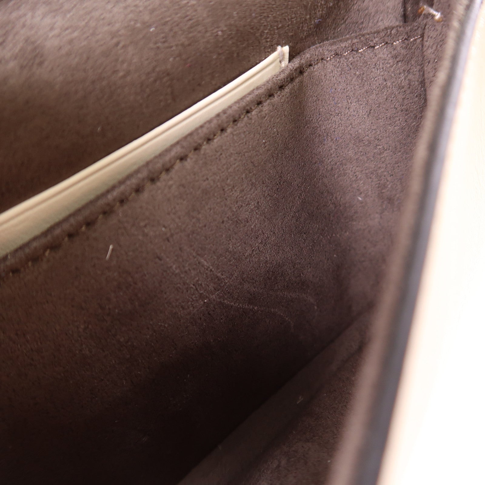 FENDI 牛皮皮革Shoulder Bag銀扣鏈帶肩背袋