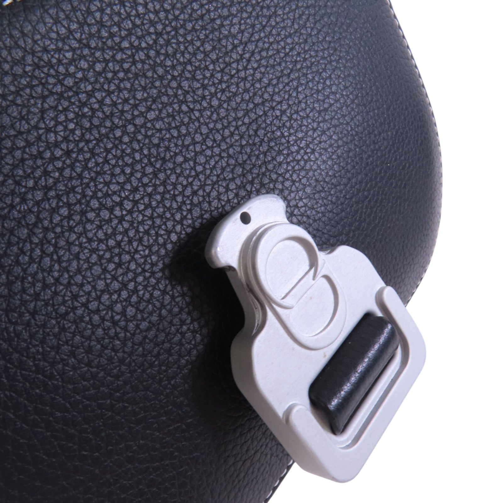 Dior 牛皮皮革Mini Saddie銀扣肩背袋