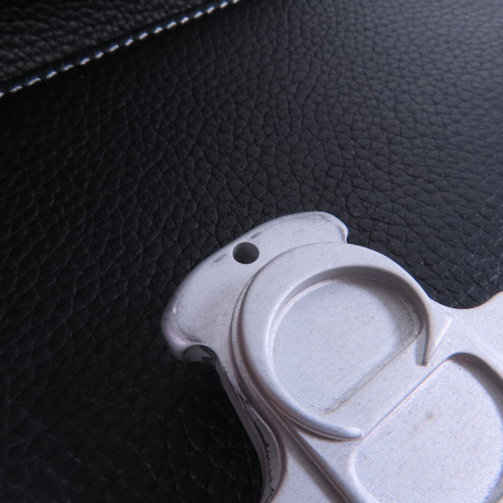 Dior 牛皮皮革Mini Saddie銀扣肩背袋