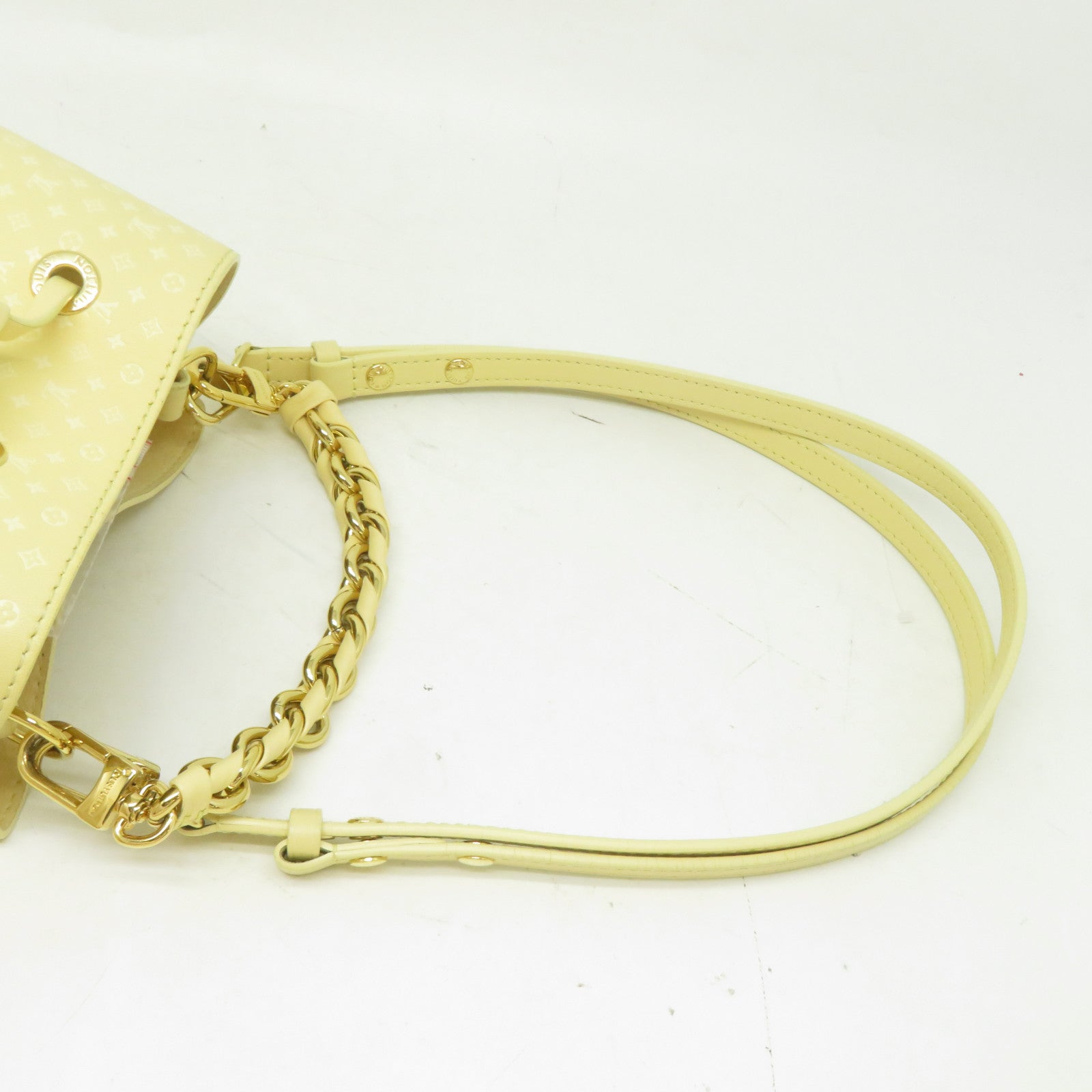 LOUIS VUITTON 牛皮皮革Neo Noe BB金扣肩背袋黃色