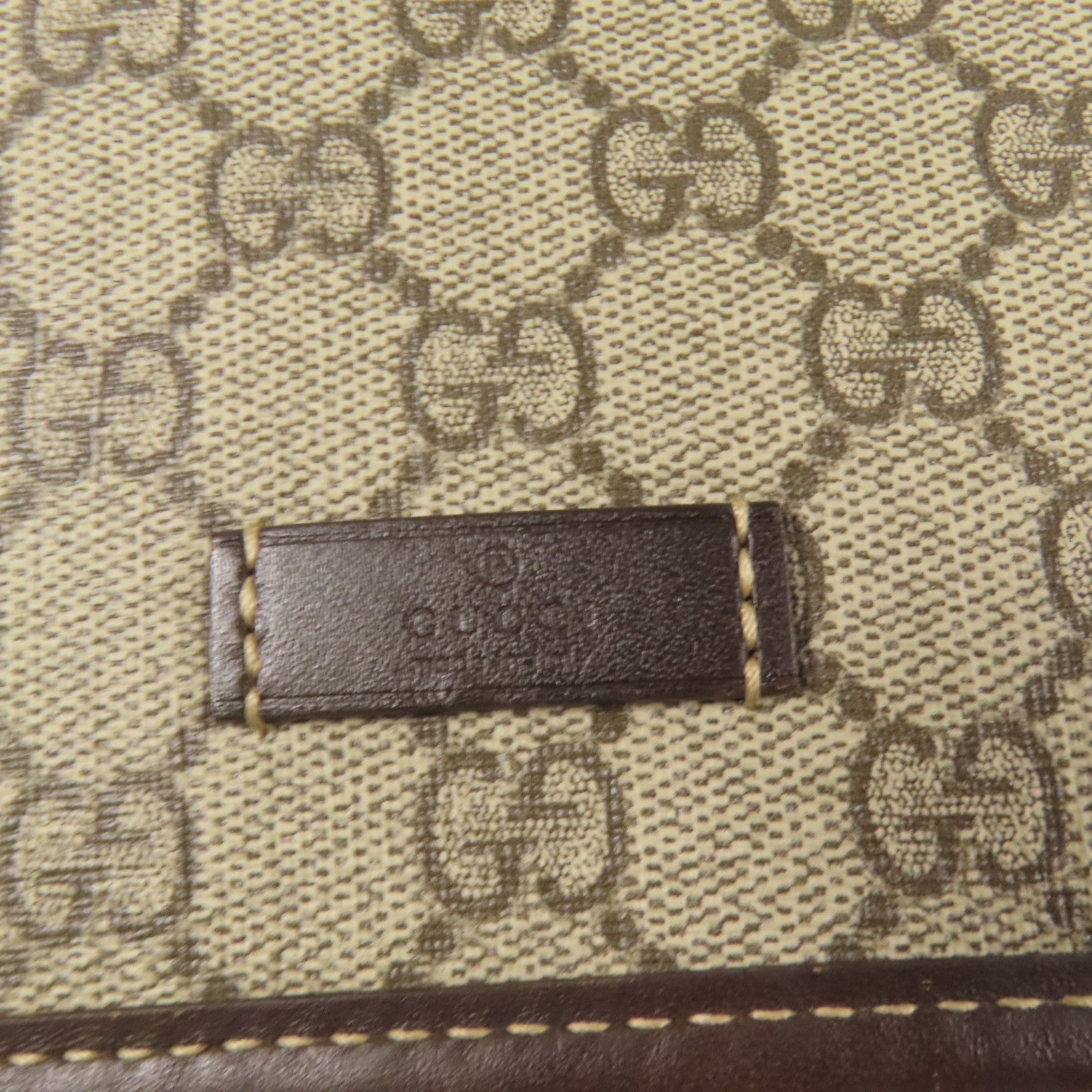 GUCCI 塗層帆布GG Messenger銀扣肩背袋