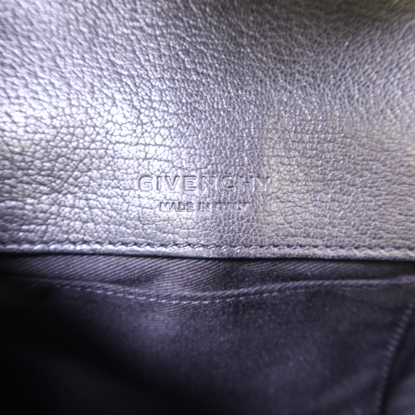 GIVENCHY 【激減優惠】羊皮皮革Obsedia Crossbody Bag銀扣肩背袋