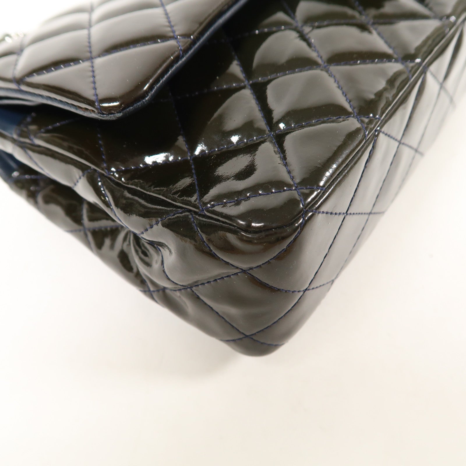 CHANEL 漆皮皮革Classic 25銀扣鏈帶手挽肩背兩用袋