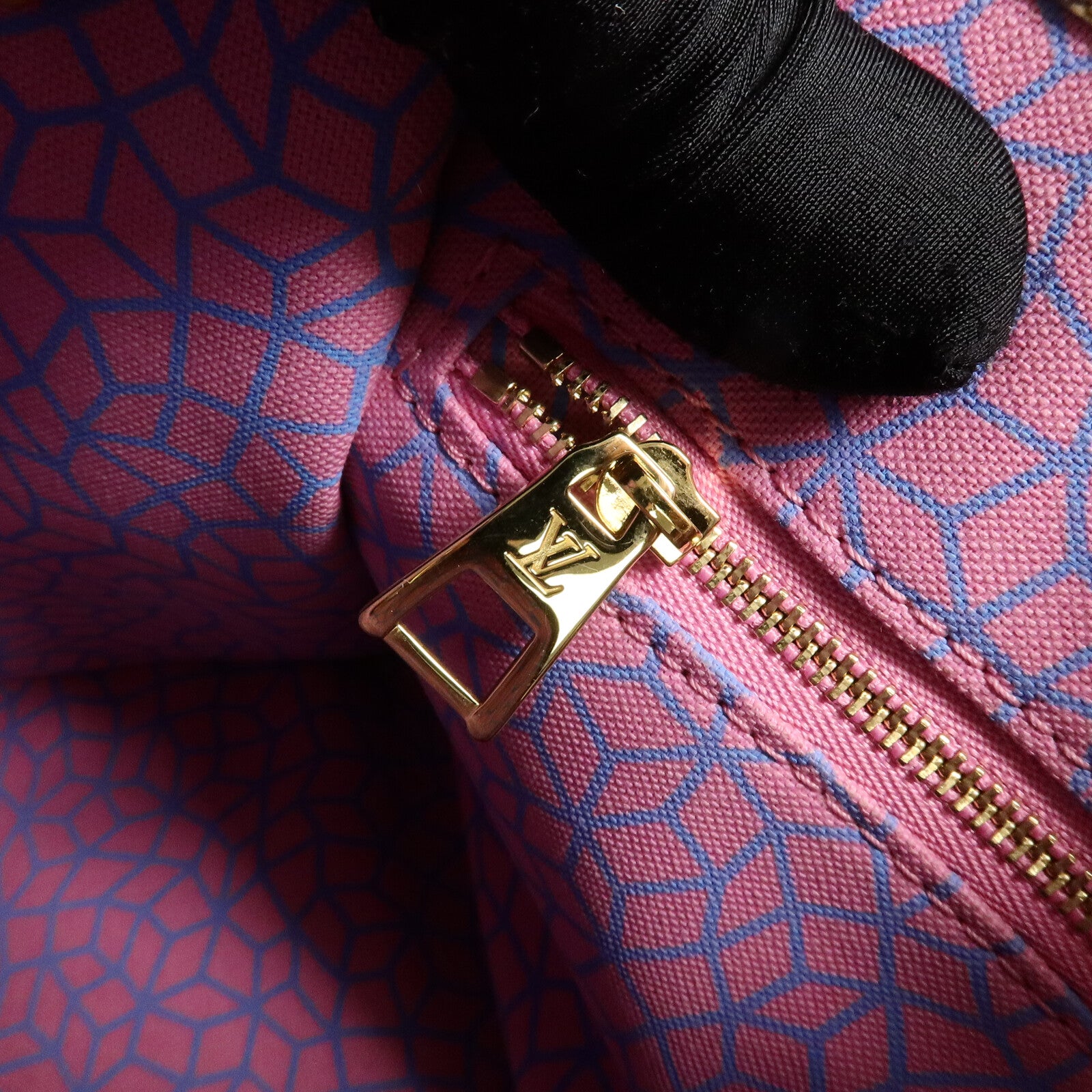 LOUIS VUITTON Monogram LV x YK OnTheGo PM手挽肩背兩用袋