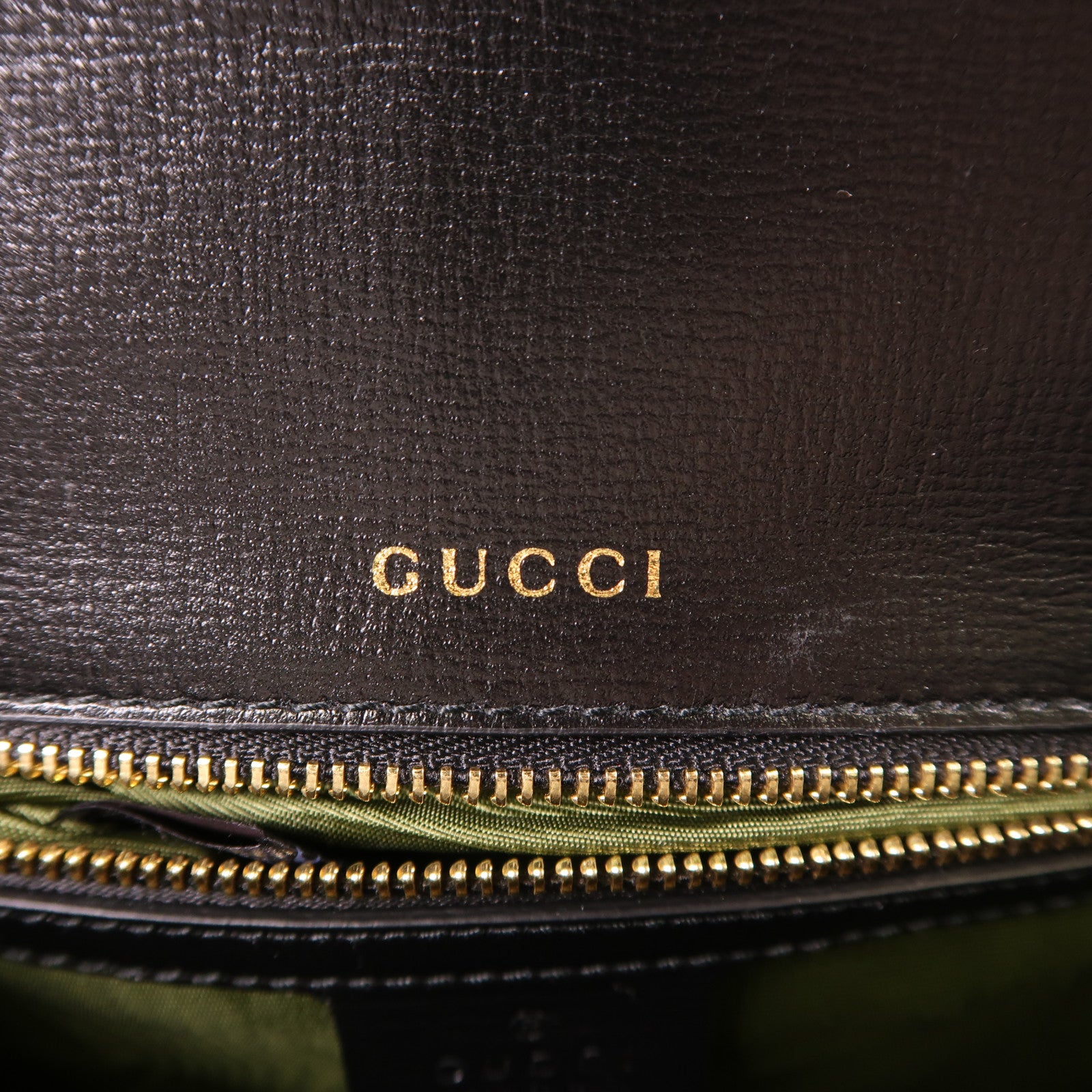 GUCCI 牛皮皮革Shoulder Bag金扣肩背袋