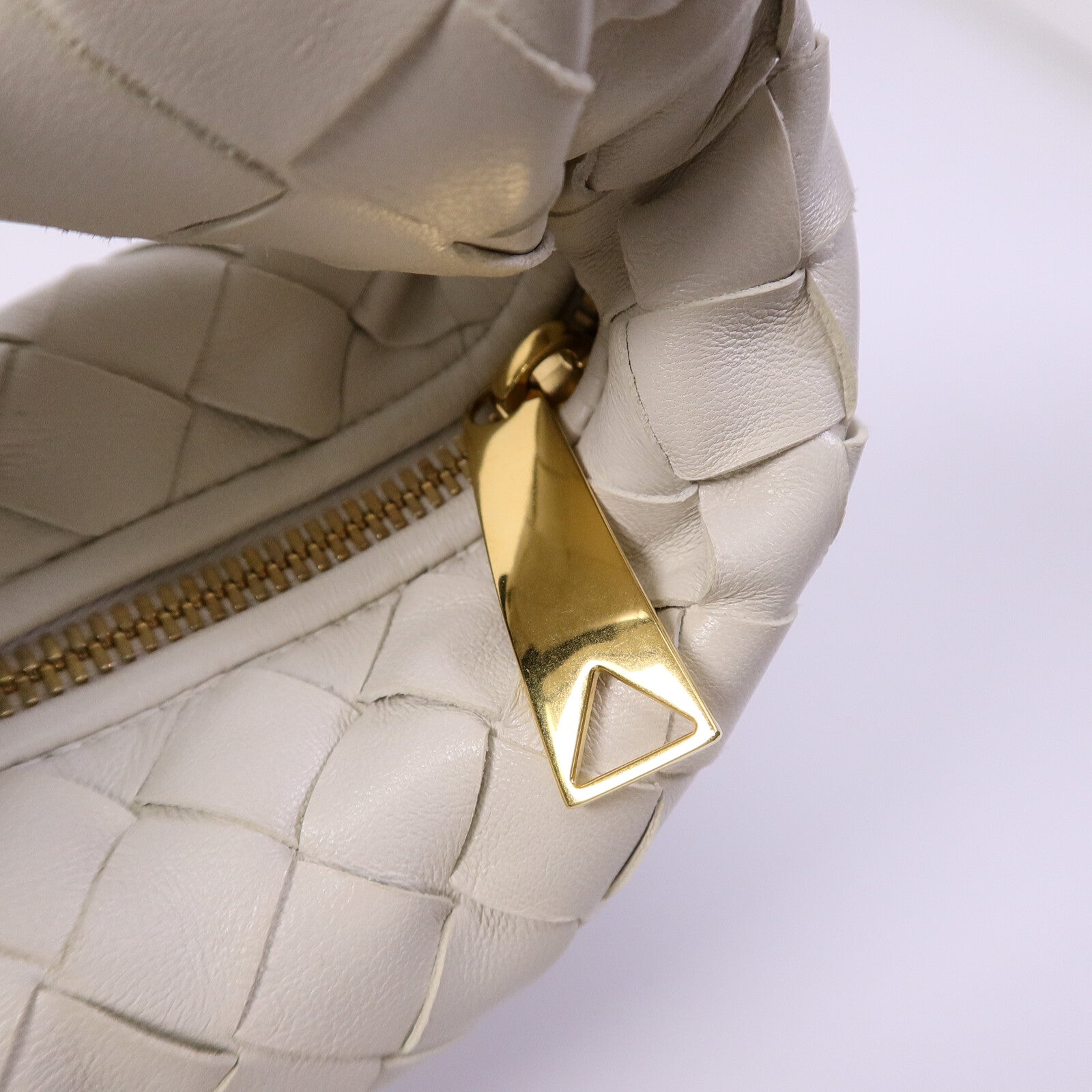 BOTTEGA VENETA 羊皮皮革Mini Jodie手挽袋