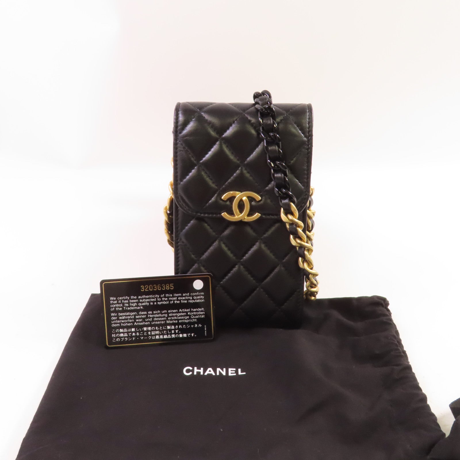 CHANEL 菱格羊皮皮革Phone Bag金扣鏈帶肩背袋黑色