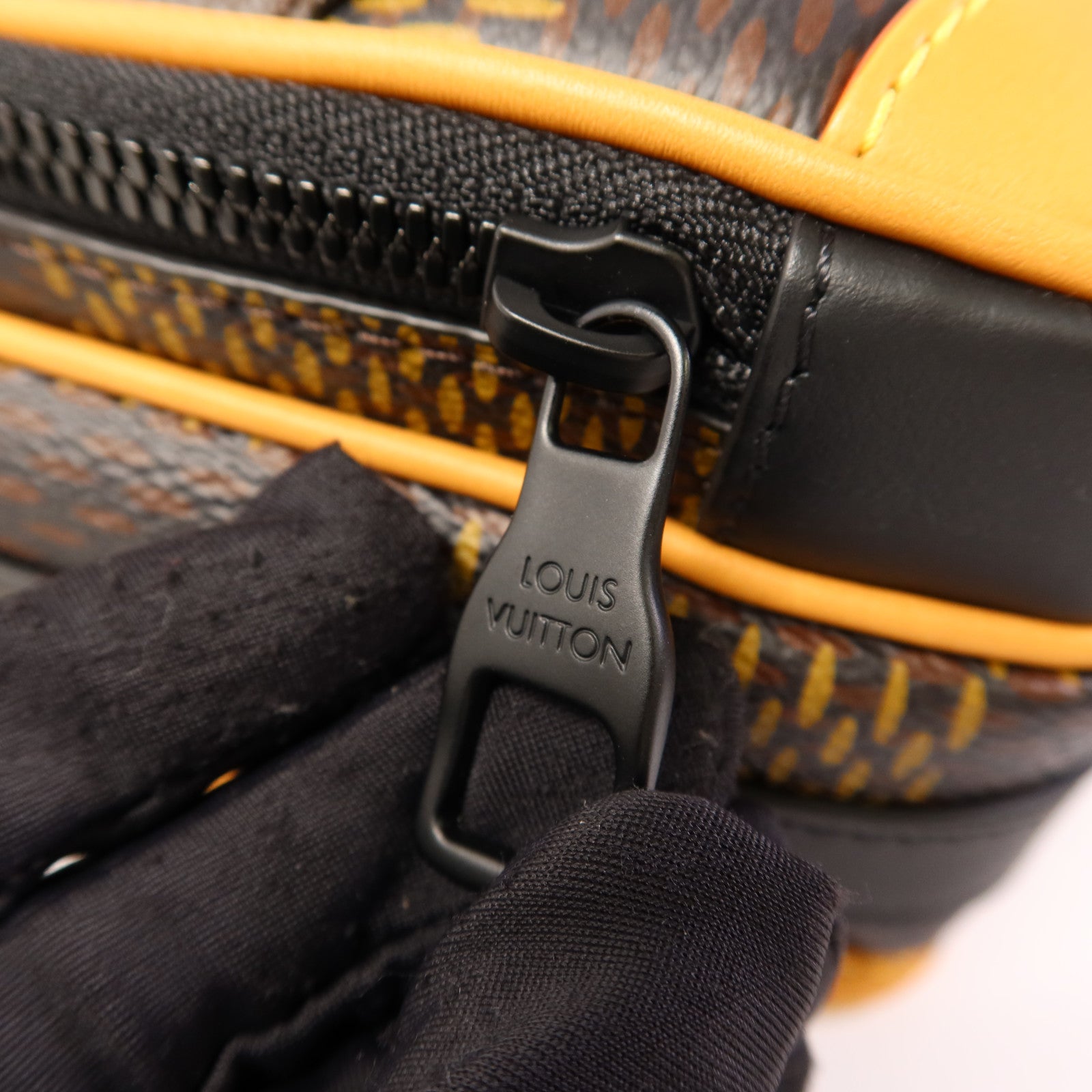 LOUIS VUITTON 【激減優惠】Damier Giant/Monogram LV x Nigo Nano Amazone肩背袋