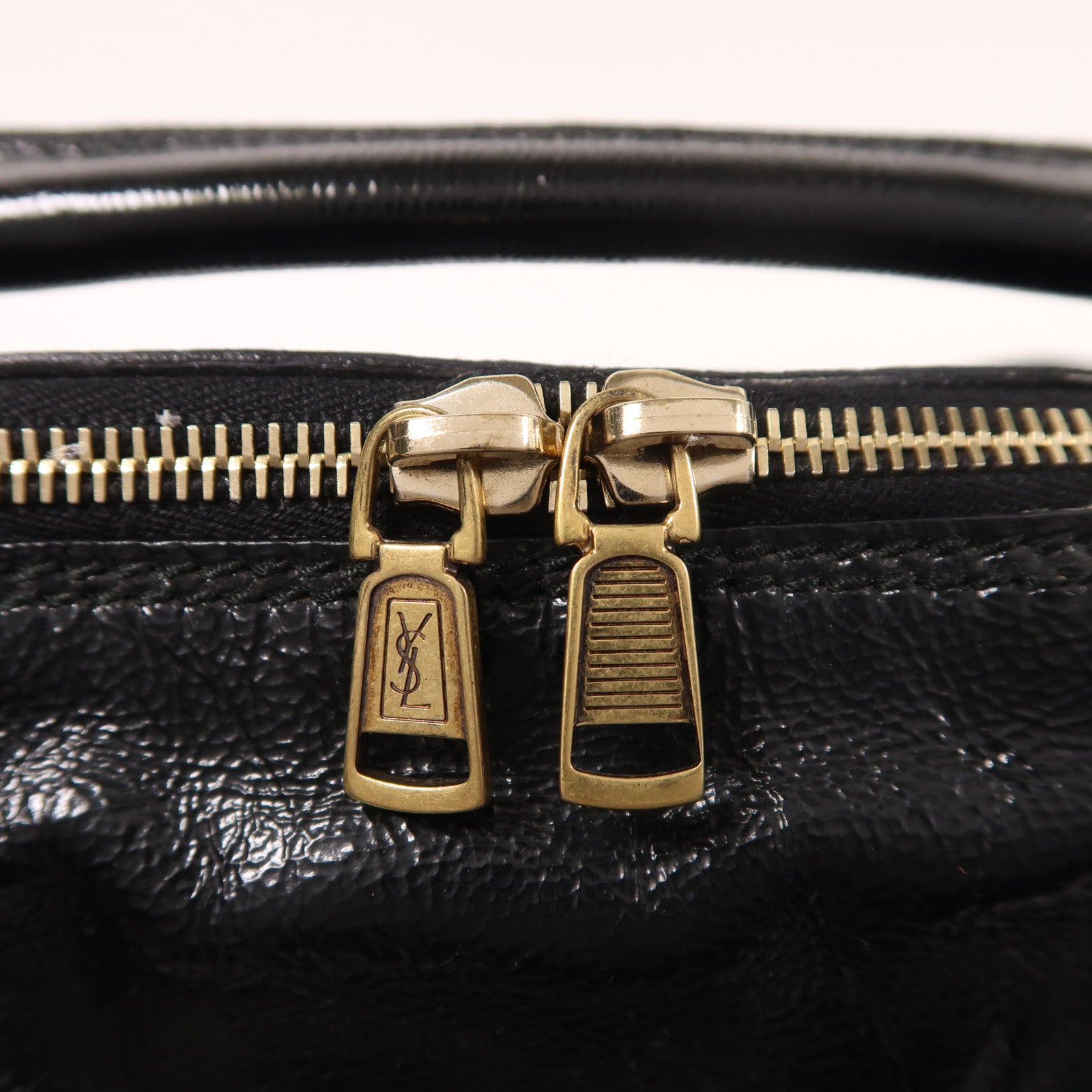 YVES SAINT LAURENT 牛皮皮革2 Way Shoulder金扣肩背袋