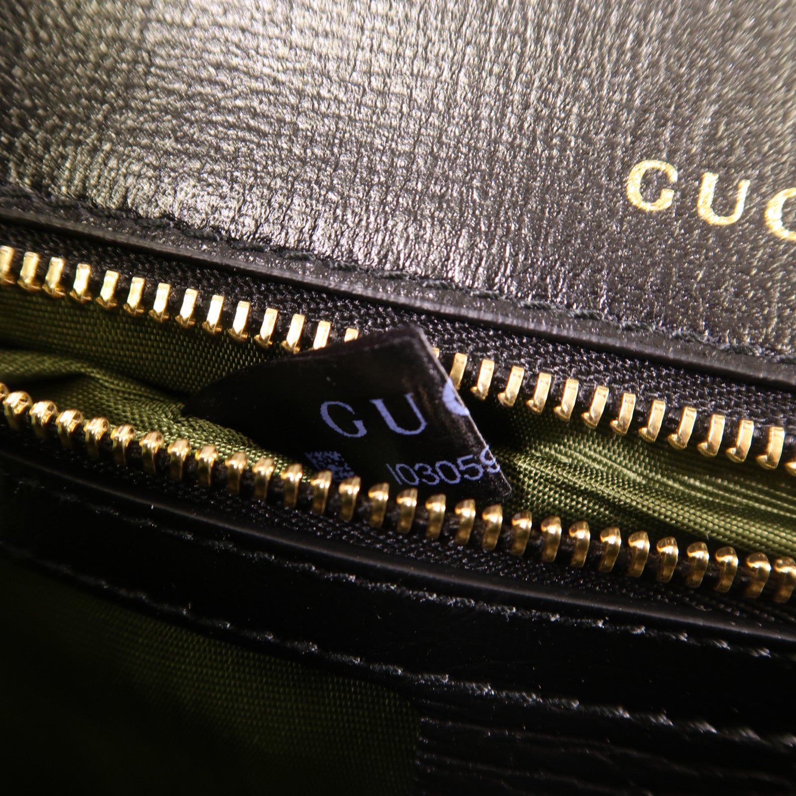 GUCCI 牛皮皮革Shoulder Bag金扣肩背袋