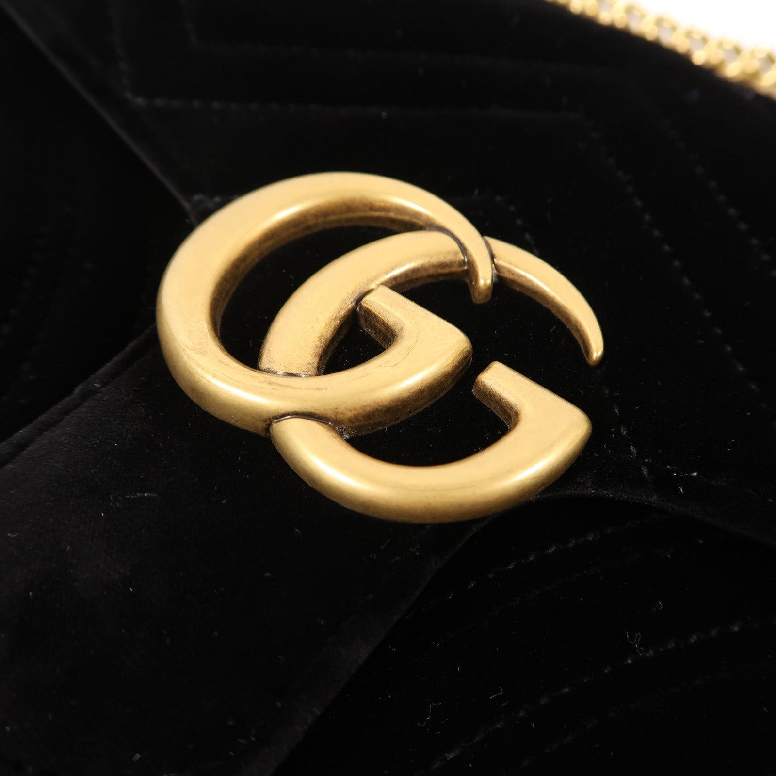 GUCCI Velvet GG Marmont Shoulder Bag金扣鏈帶肩背袋