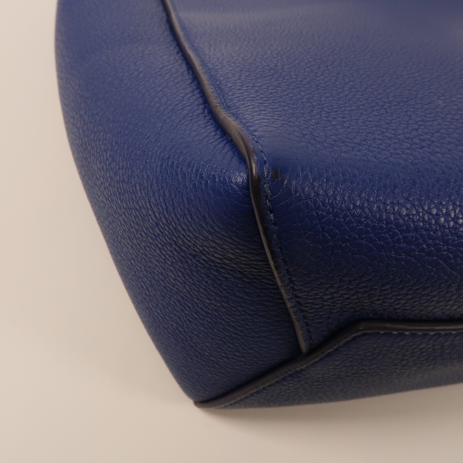 CELINE 牛皮皮革Sangle Bucket Small肩背袋