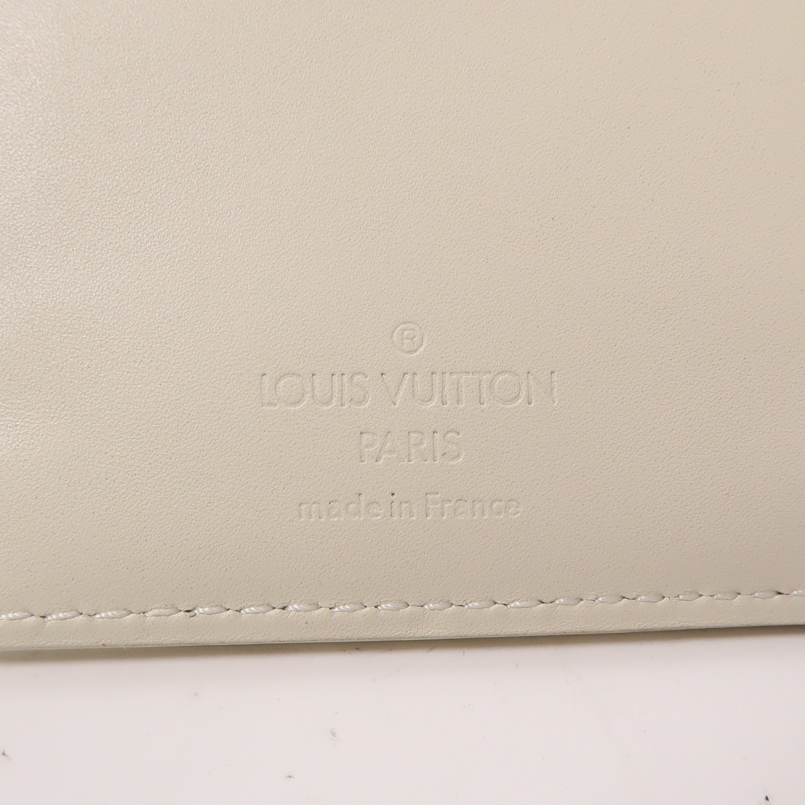LOUIS VUITTON Vernis Wallet金扣錢包白色