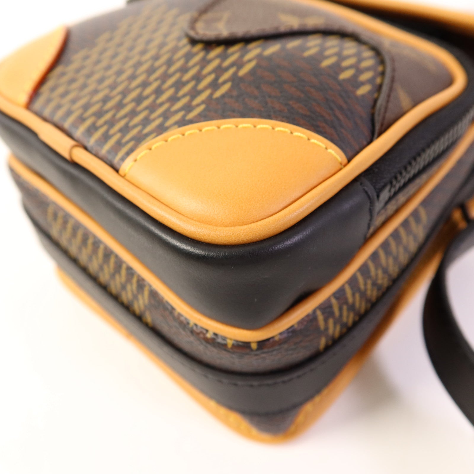 LOUIS VUITTON Damier Giant/Monogram LV x Nigo Nano Amazone肩背袋