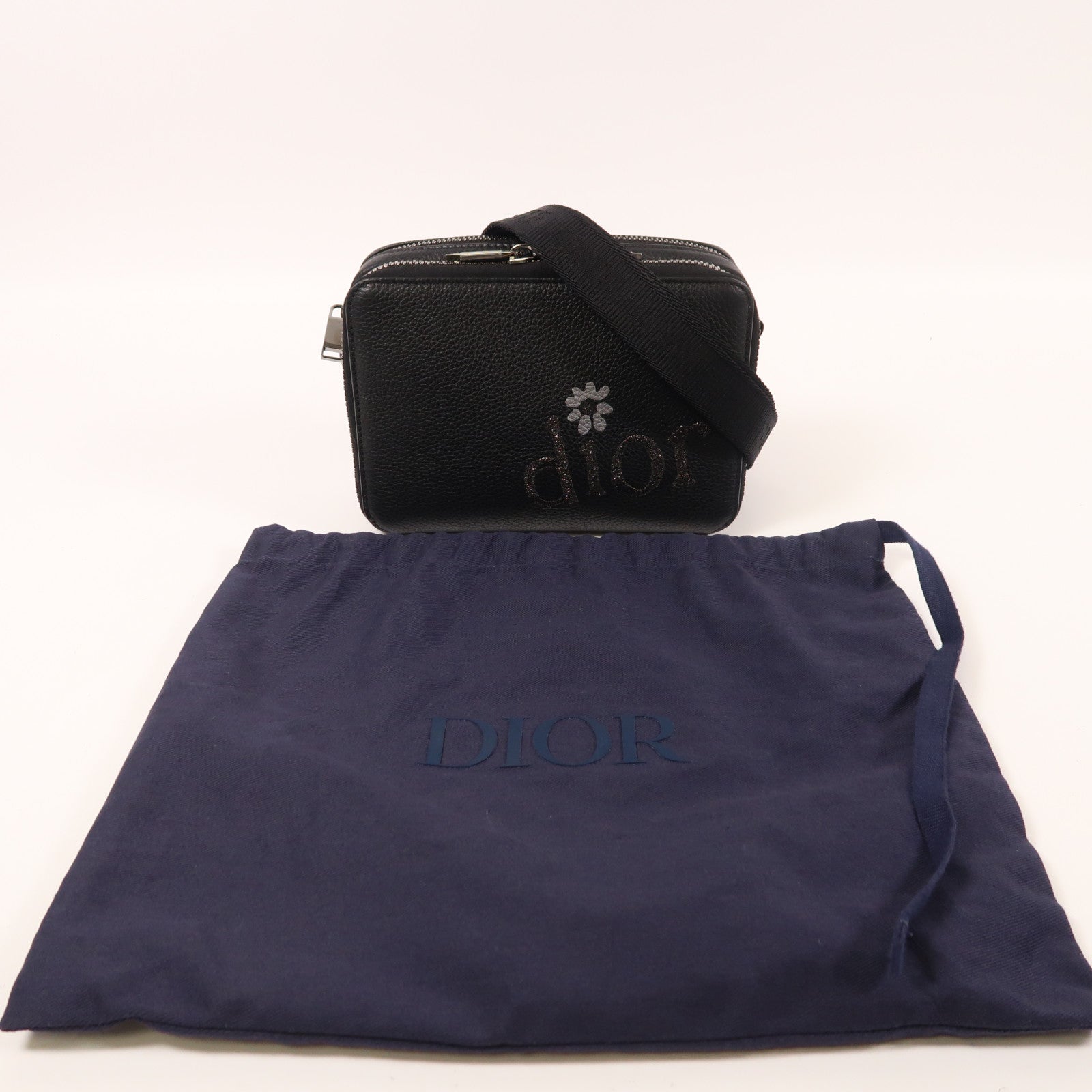 Dior 牛皮皮革ERL Pouch銀扣肩背袋