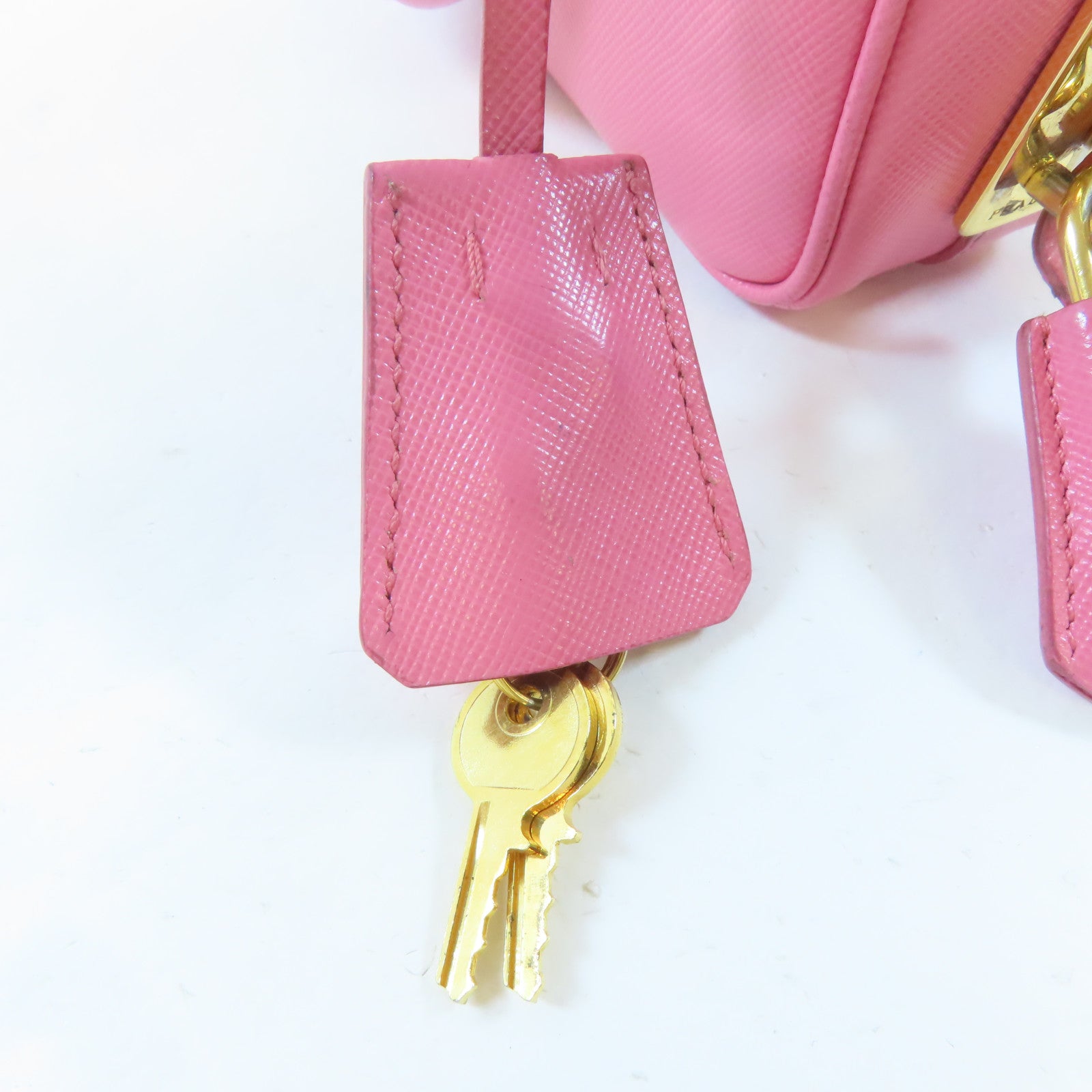 PRADA 牛皮皮革Shoulder Bag金扣鏈帶肩背袋粉紅色