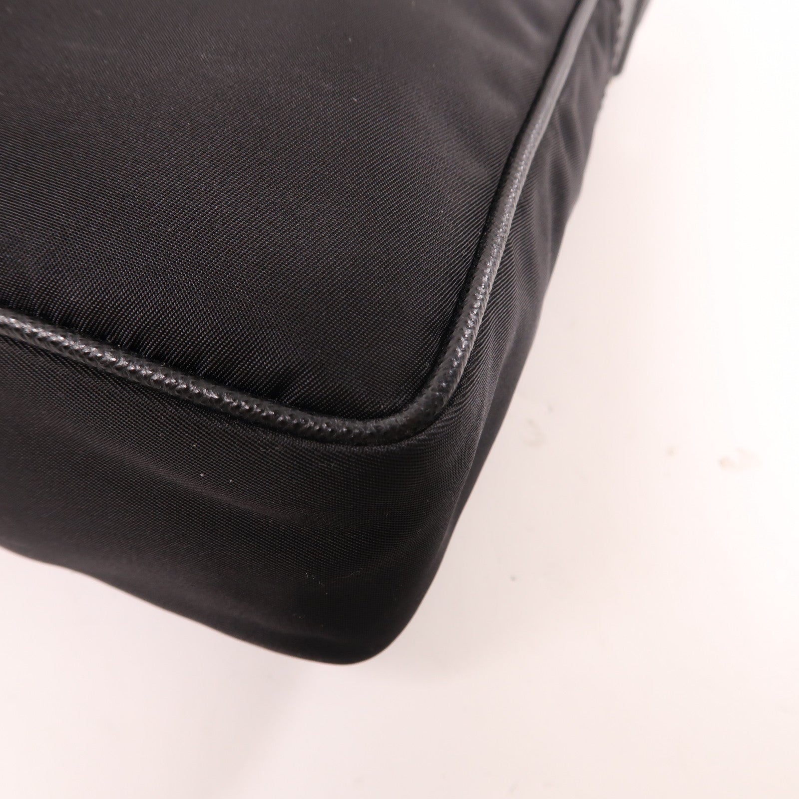 PRADA 尼龍Shoulder Bag銀扣肩背袋黑色