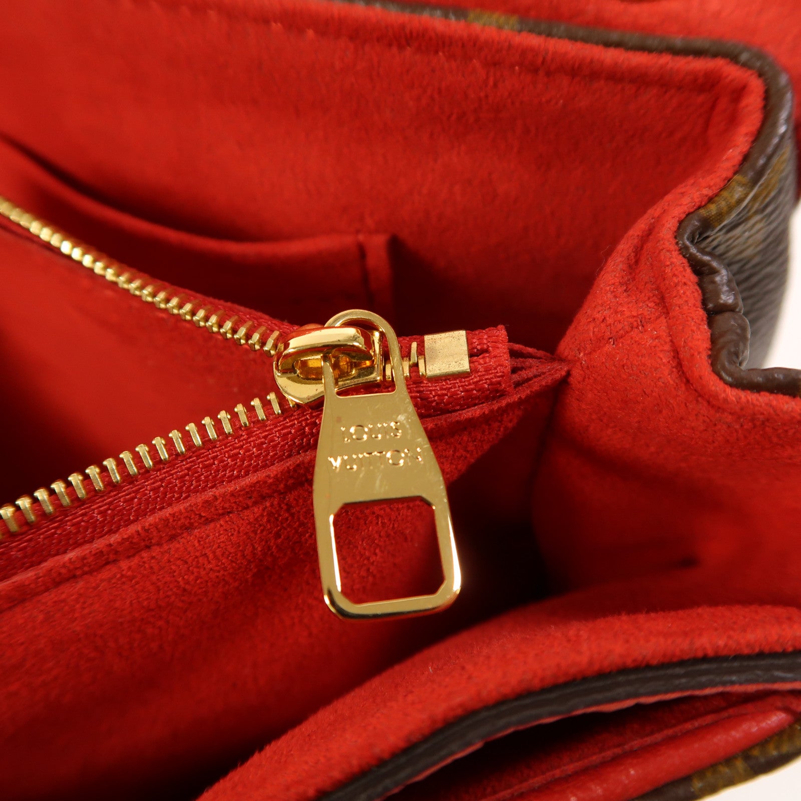 LOUIS VUITTON Monogram Pallas Chain Bag金扣鏈帶肩背袋