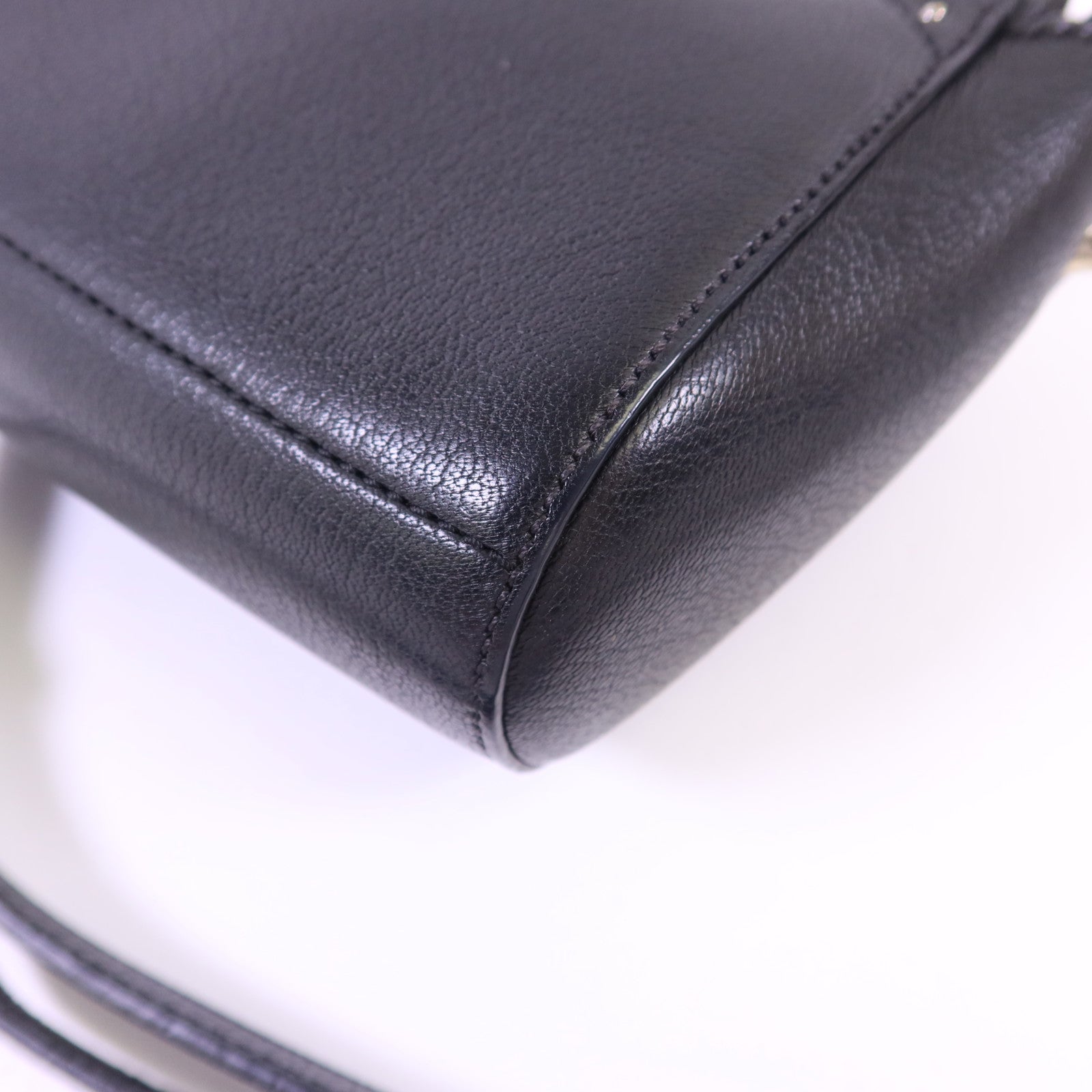 GIVENCHY 【激減優惠】羊皮皮革Obsedia Crossbody Bag銀扣肩背袋