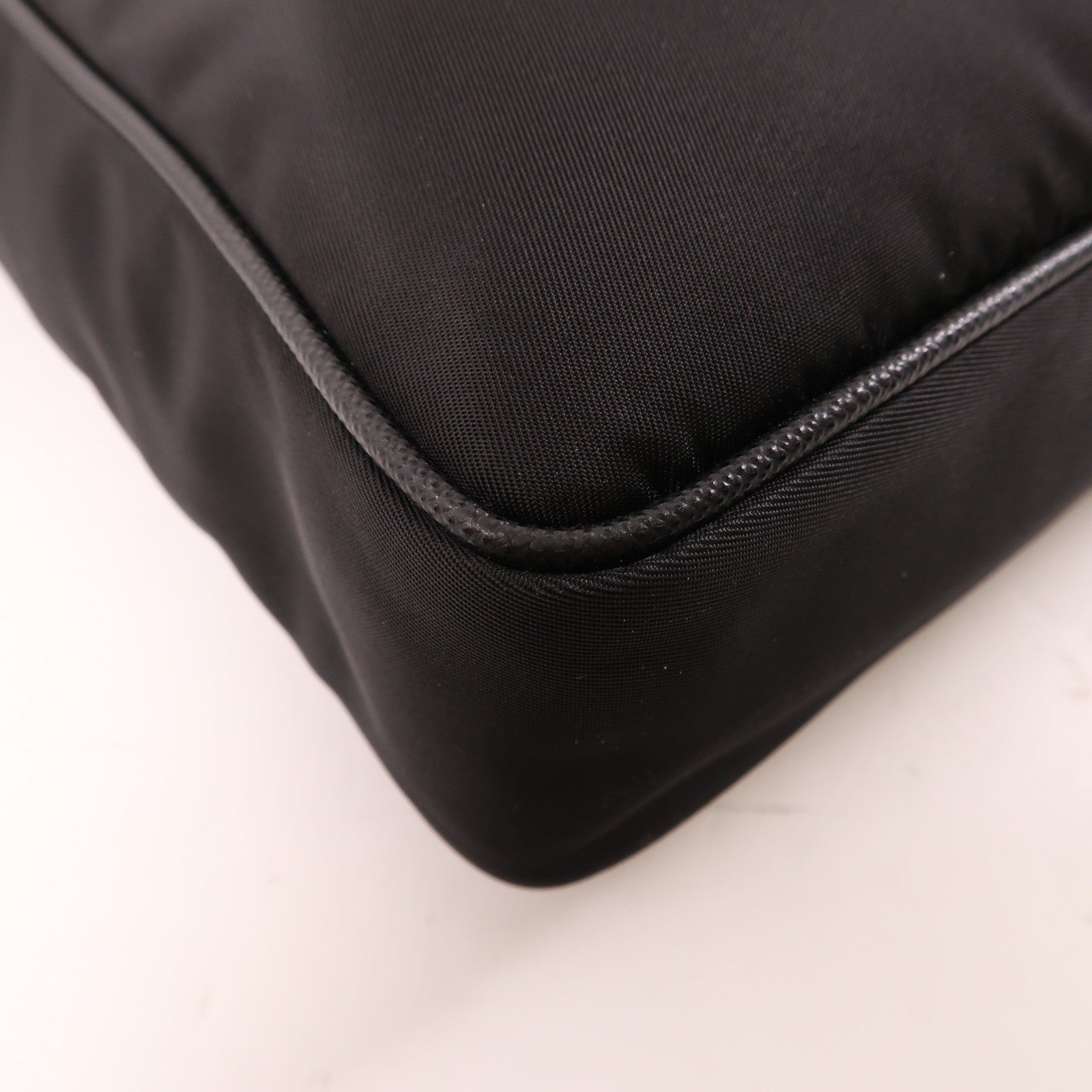 PRADA 尼龍Shoulder Bag銀扣肩背袋黑色