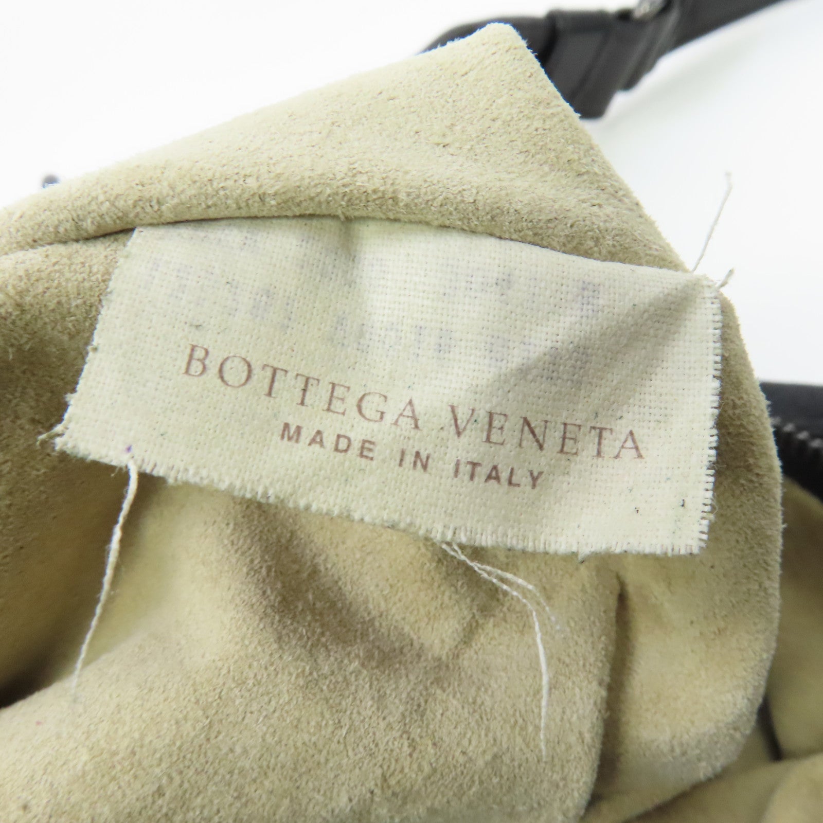 BOTTEGA VENETA 織紋牛皮皮革Shoulder Bag銀扣肩背袋黑色
