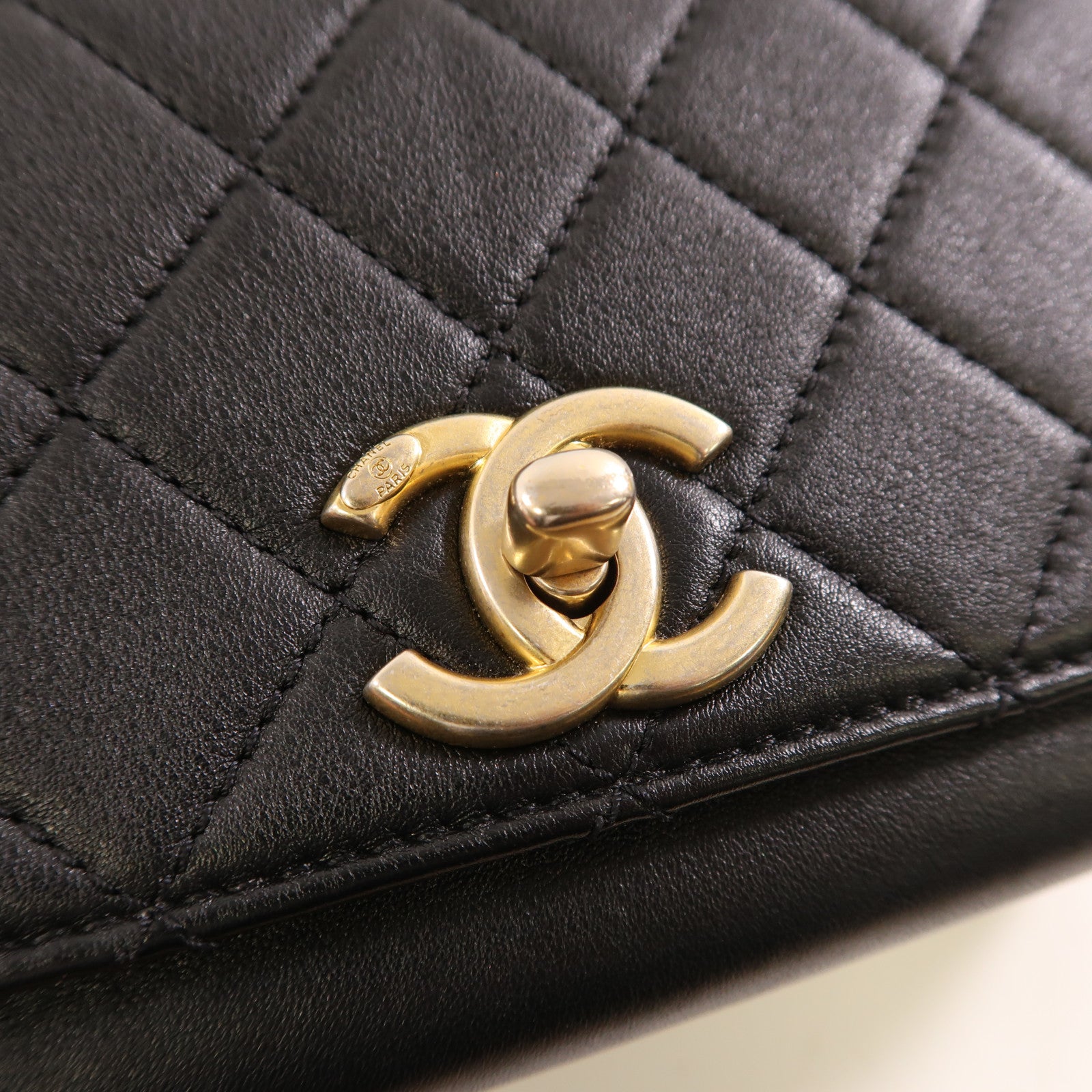 CHANEL 牛皮皮革2 Way Shoulder金扣肩背袋