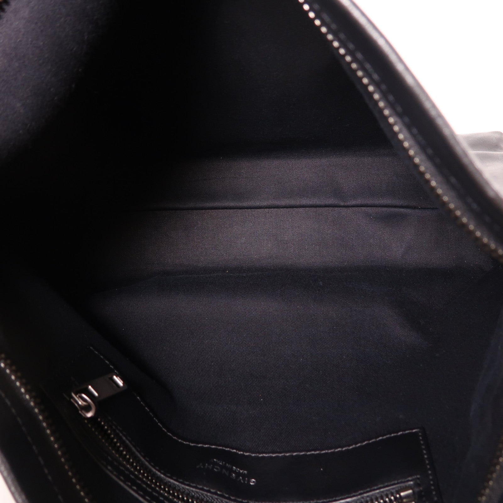 GIVENCHY 【激減優惠】牛皮皮革Shoulder Bag銀扣肩背袋