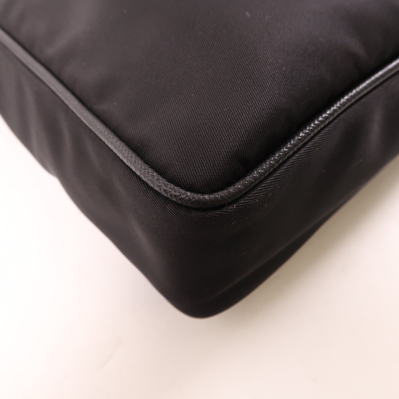 PRADA 尼龍Shoulder Bag銀扣肩背袋黑色