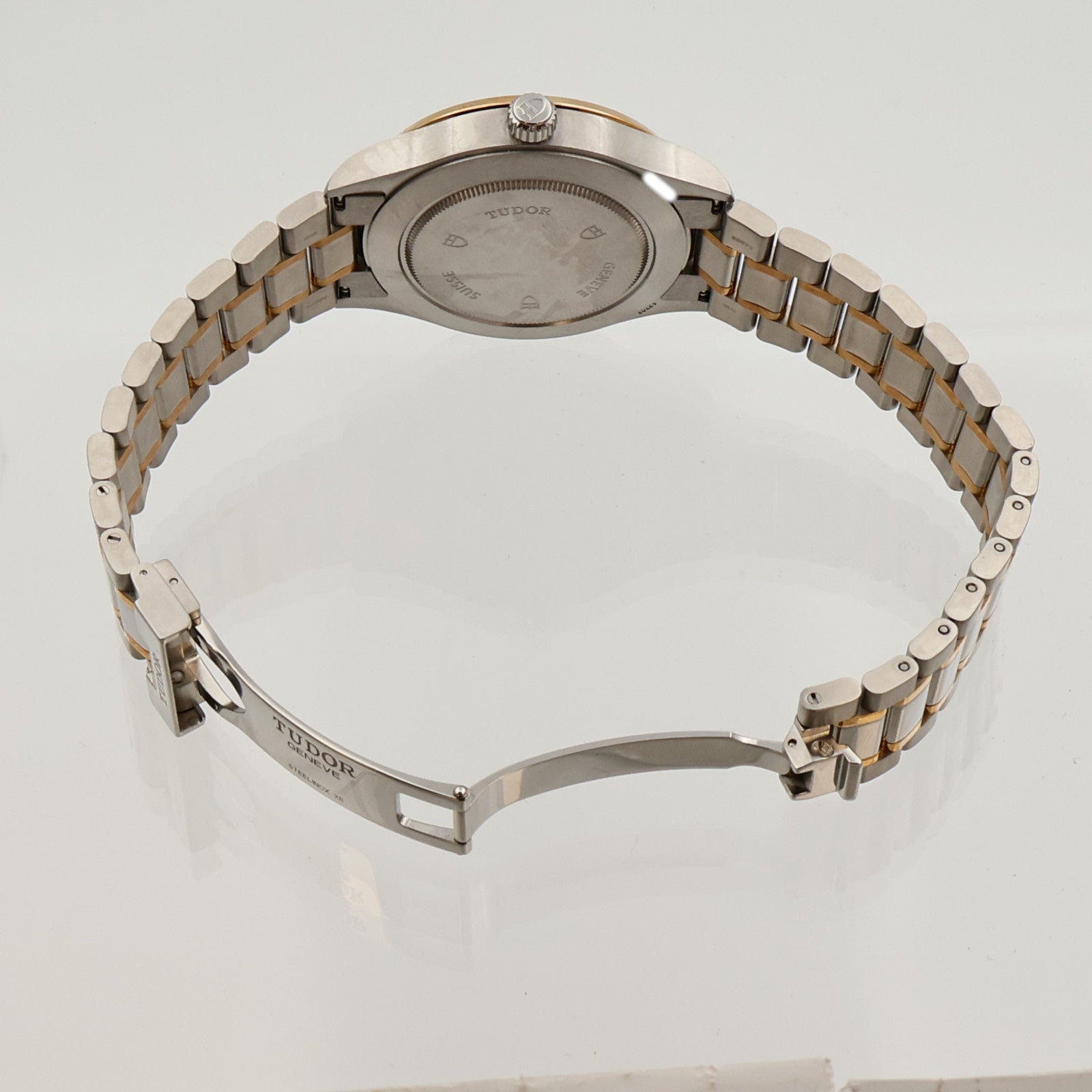 TUDOR Style 12703