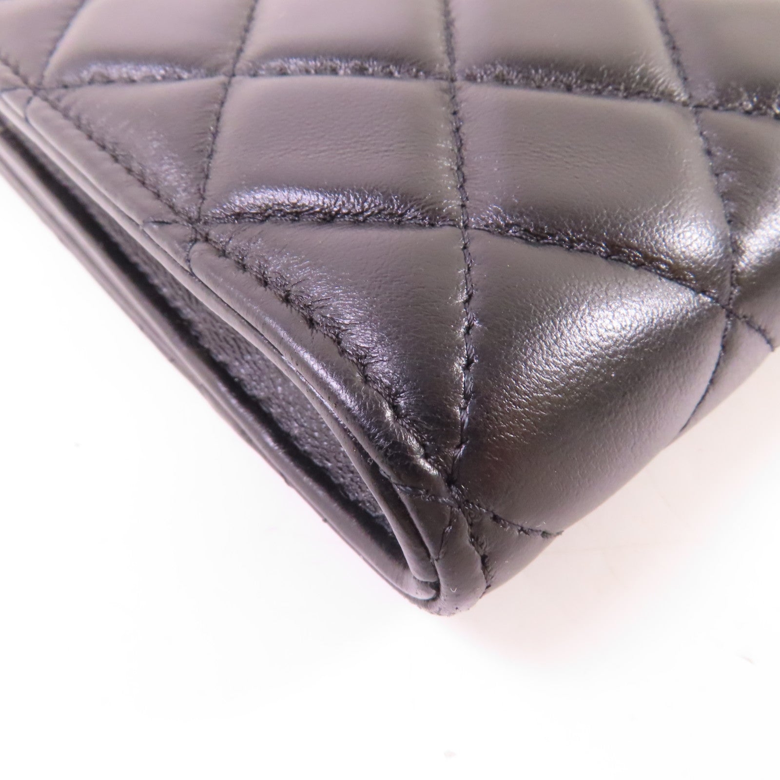 CHANEL 菱格羊皮皮革Phone Bag金扣鏈帶肩背袋黑色