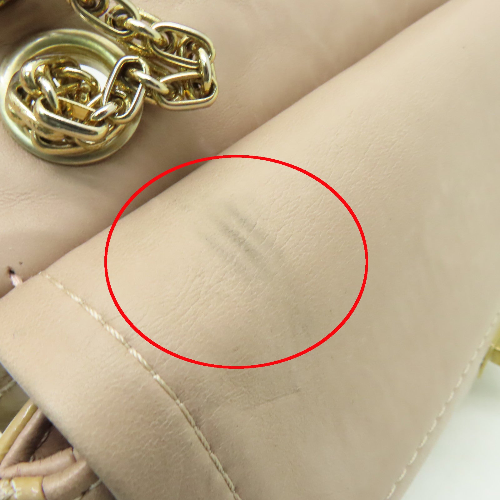 CHANEL 【清倉大減價】菱格漆皮皮革2.55 Chain Shoulder金扣鏈帶肩背袋米色