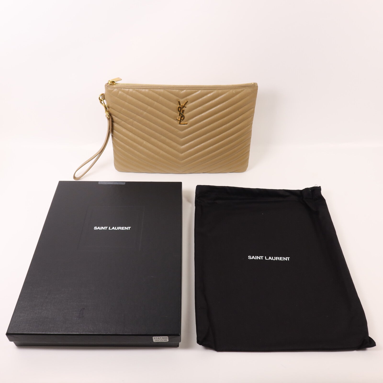 YVES SAINT LAURENT 牛皮皮革Pouch金扣手拿包