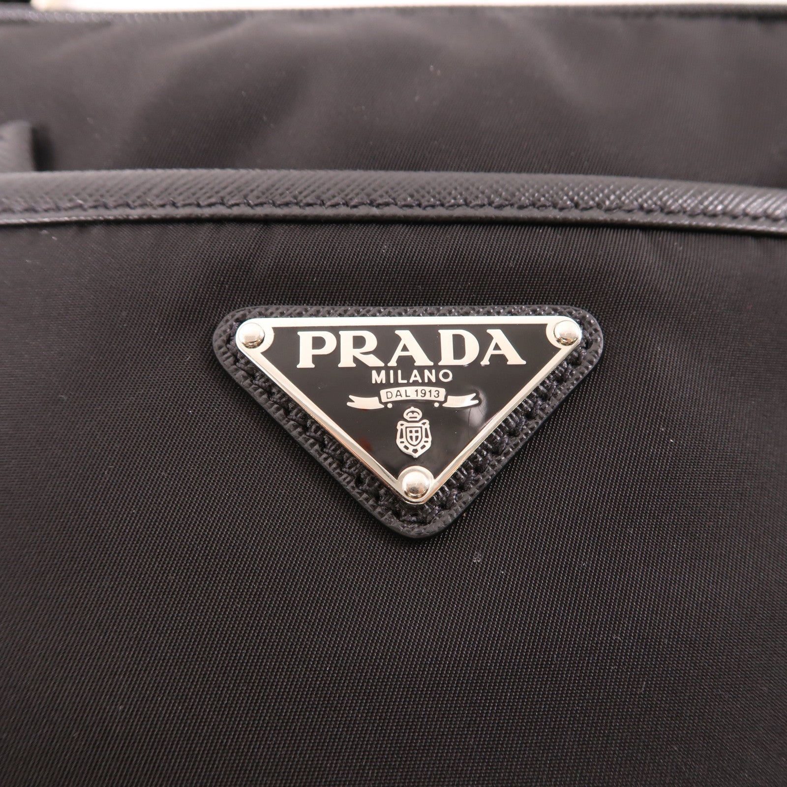 PRADA 尼龍Shoulder Bag銀扣肩背袋黑色