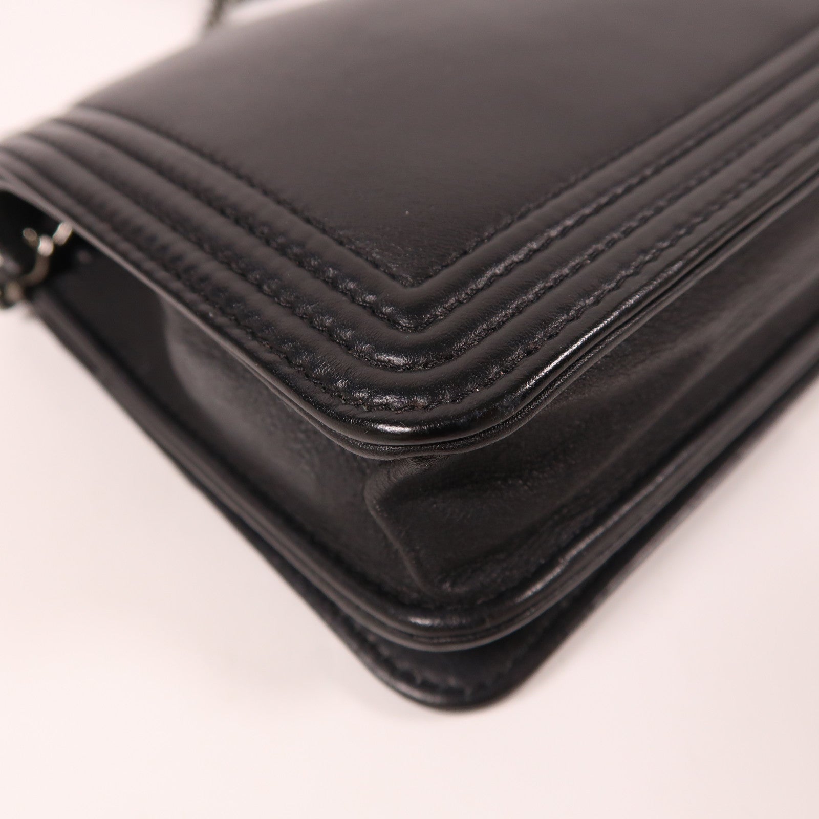 CHANEL 皮革WOC銀扣鏈帶肩背袋藍色/黑色