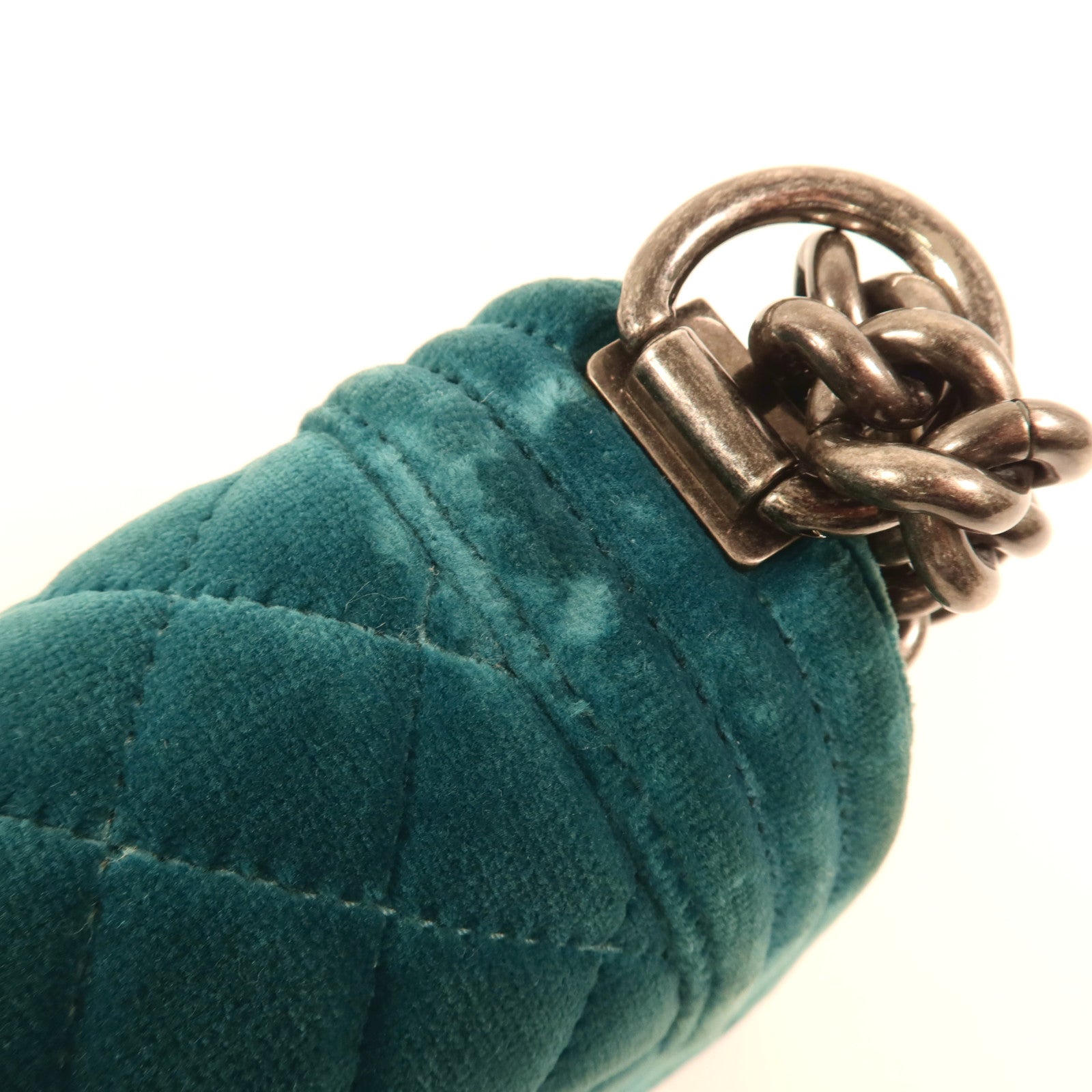 CHANEL Velvet Boy 20銀扣肩背袋