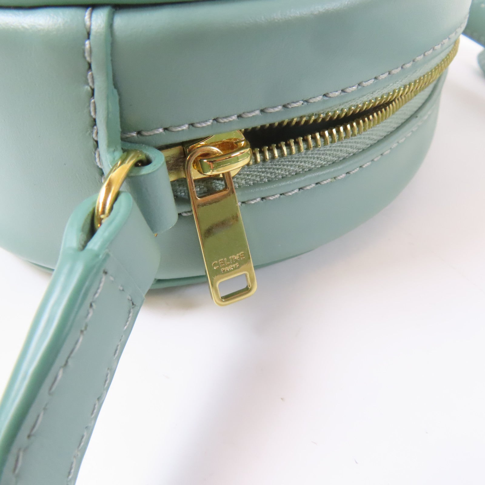 CELINE 羊皮皮革Cuir Triomphe金扣肩背袋薄荷綠色