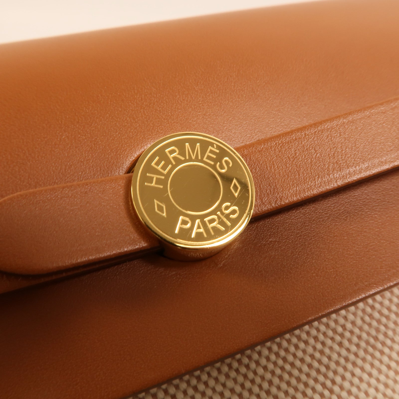 HERMES 帆布Mini Herbag金扣肩背袋Beige/Gold