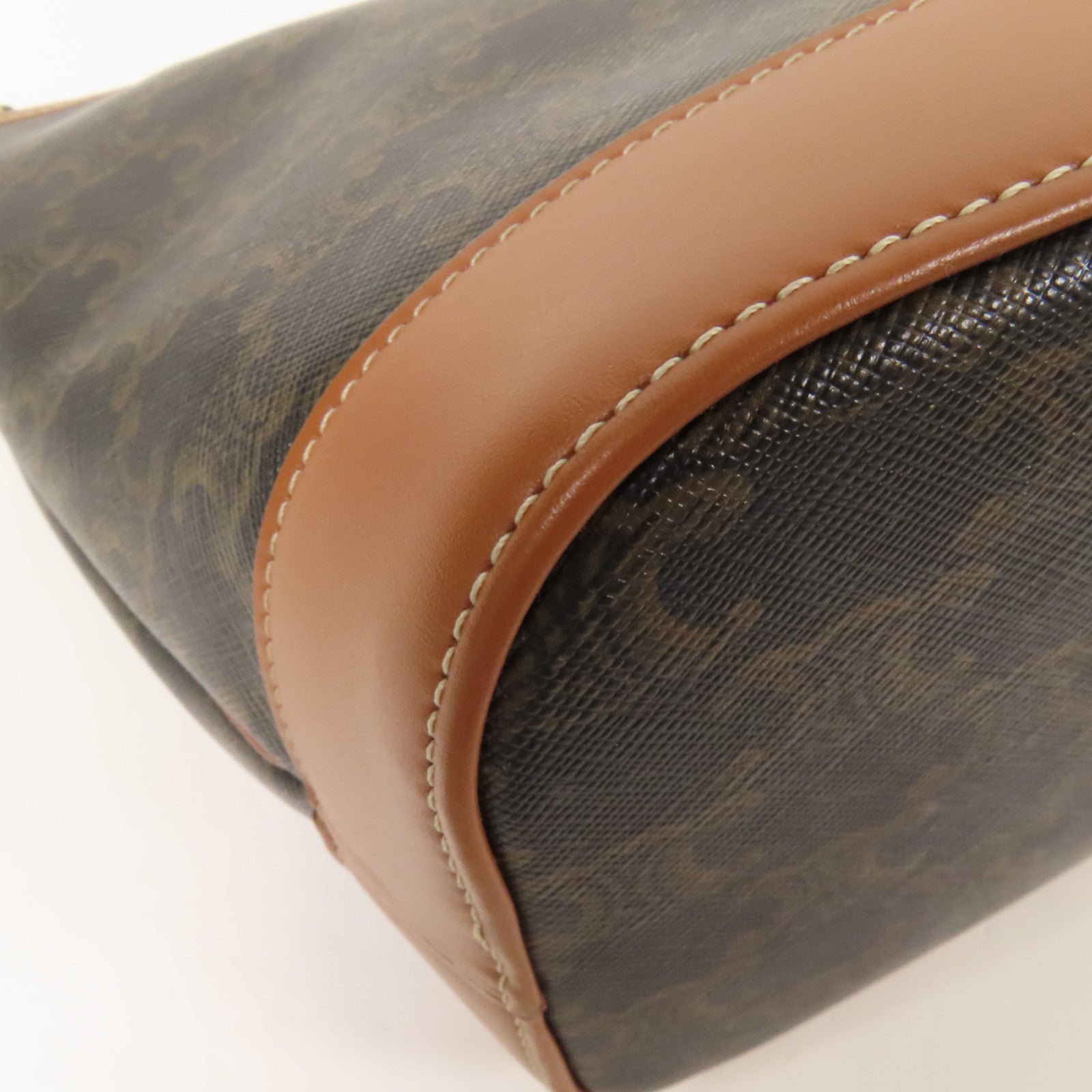 CELINE 塗層帆布Triomphe Bucket金扣肩背袋