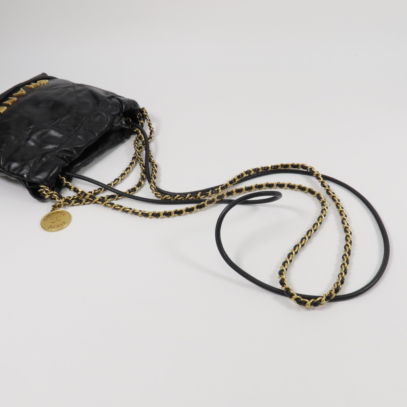 CHANEL 牛皮皮革Chanel 22 Mini鏈帶肩背袋