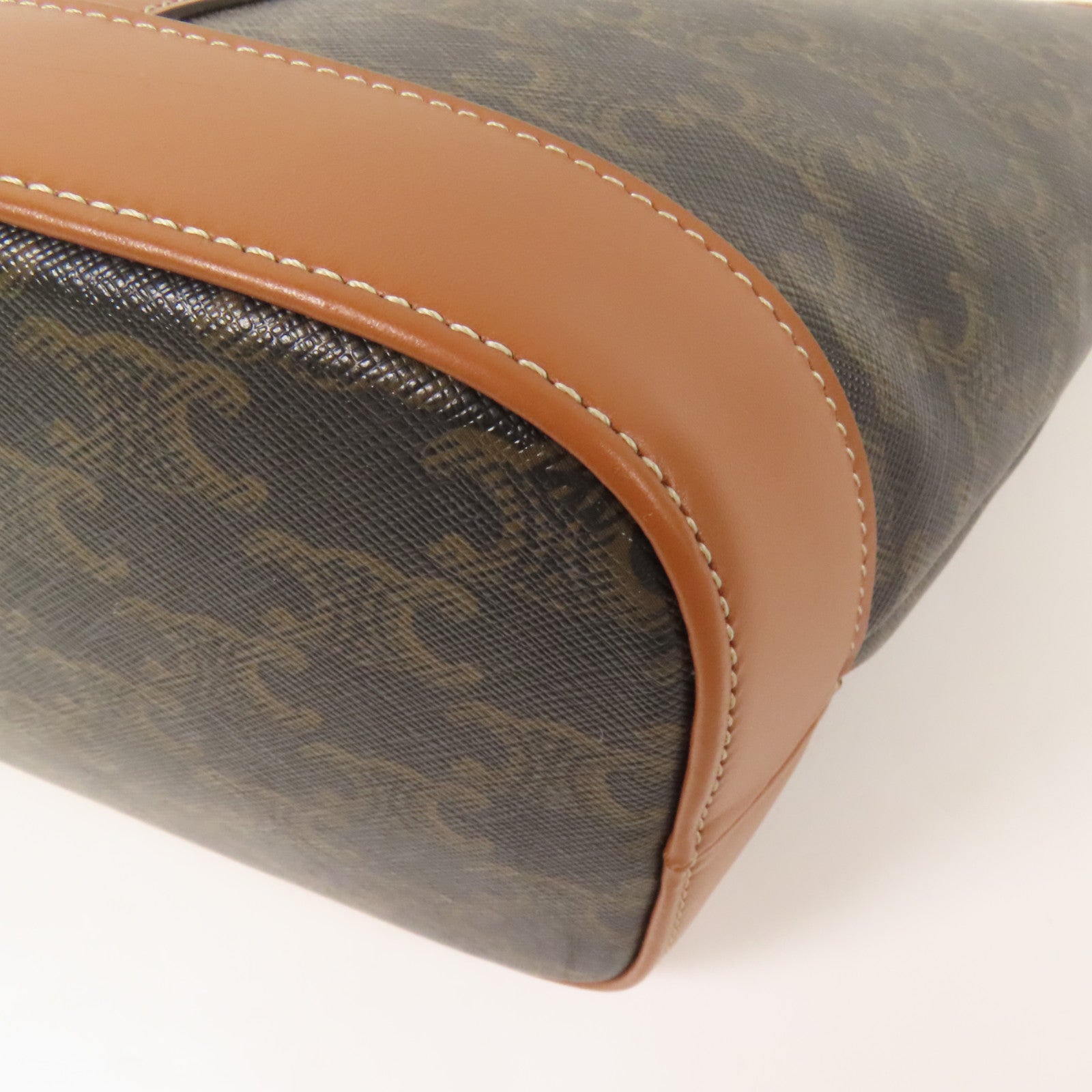 CELINE 塗層帆布Triomphe Bucket金扣肩背袋