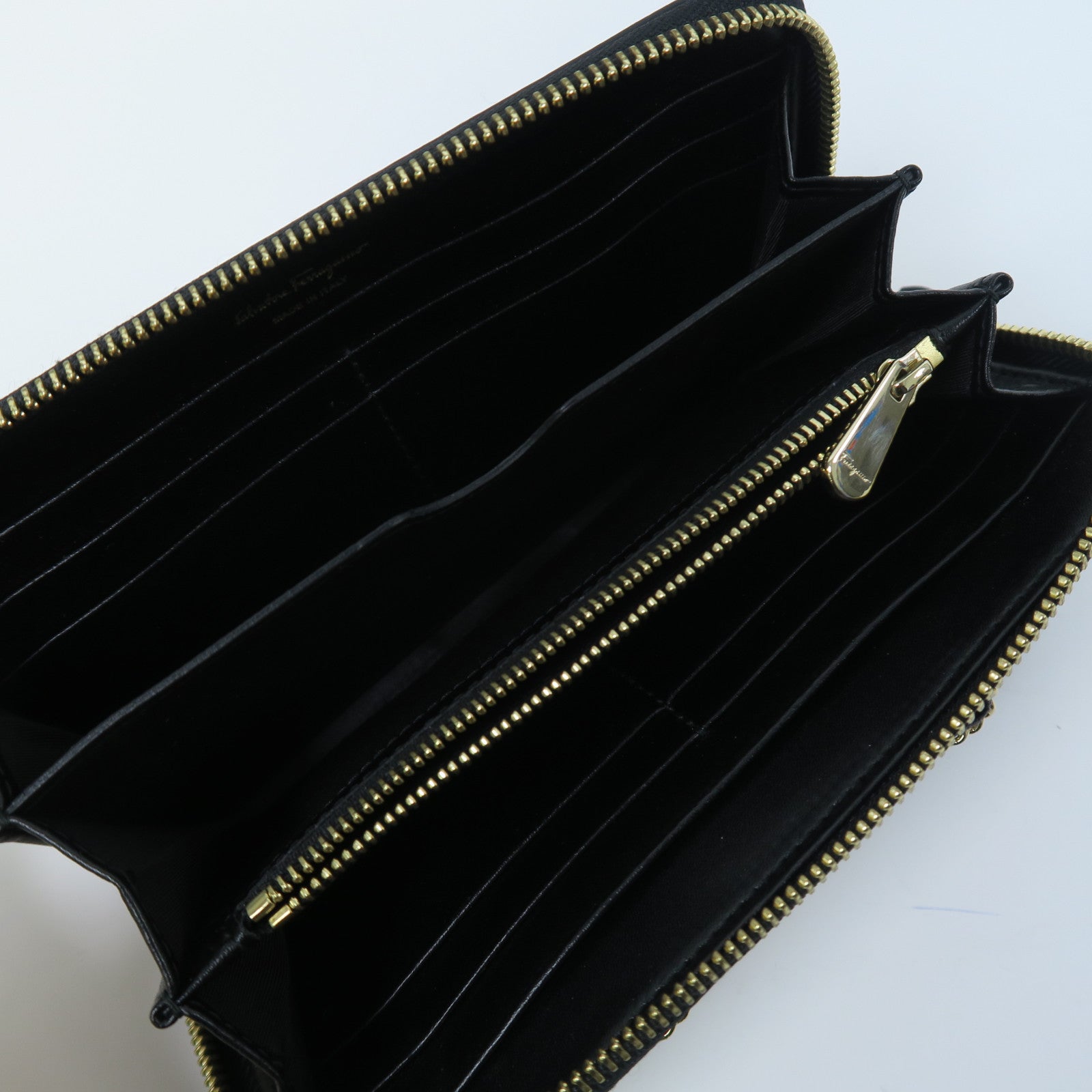 Salvatore Ferragamo 【激減優惠】牛皮皮革Long Wallet金扣長錢包黑色