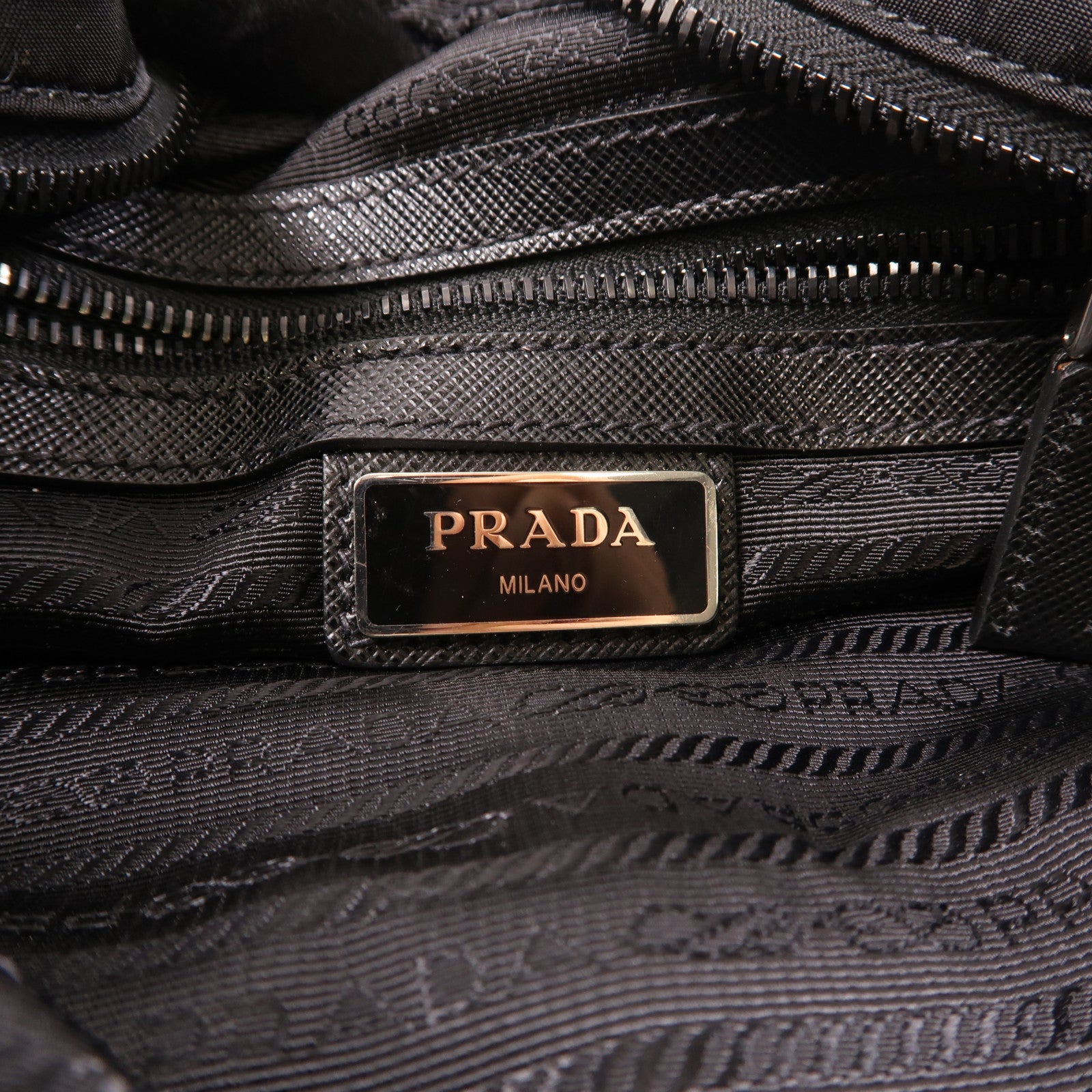 PRADA 尼龍Shoulder Bag銀扣肩背袋黑色