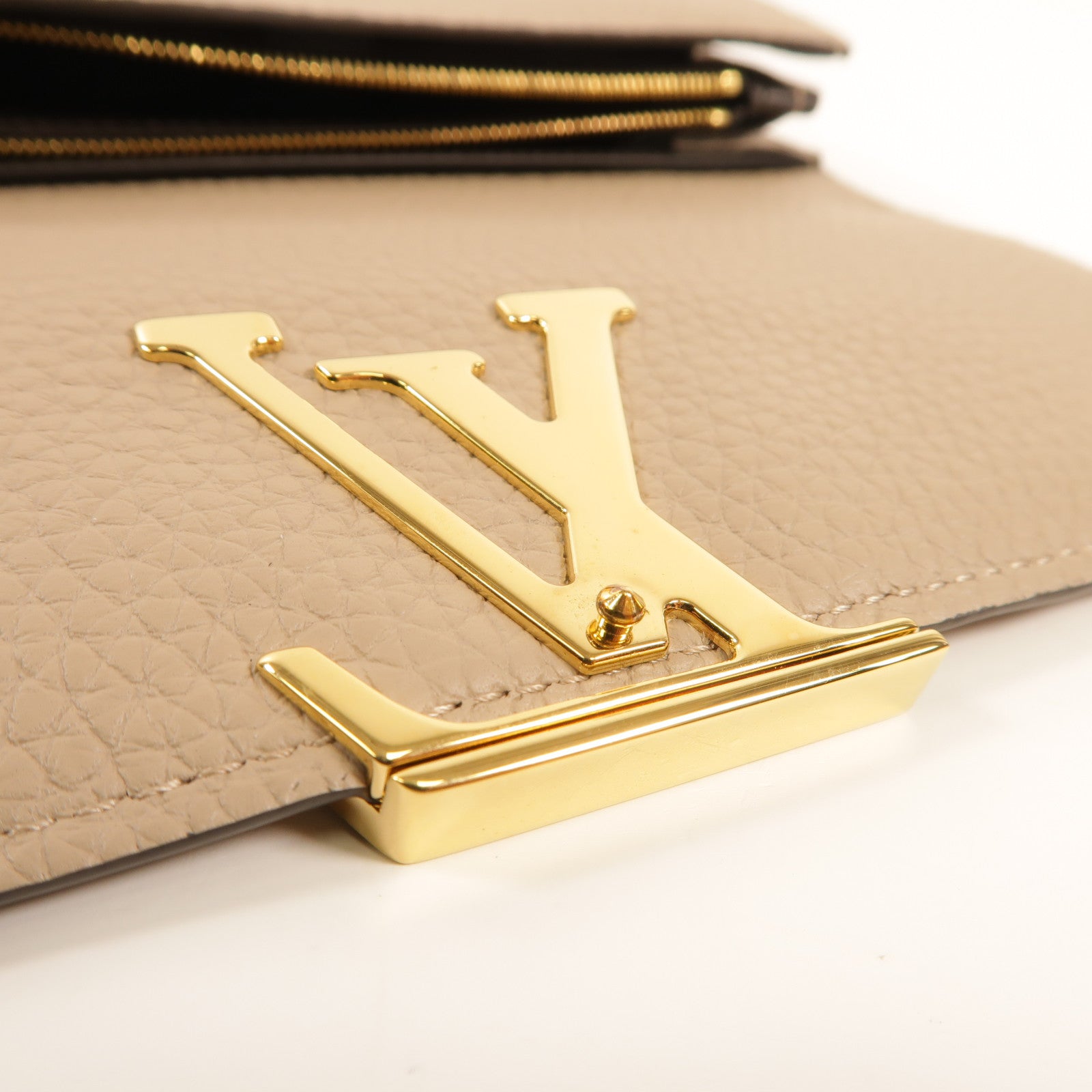 LOUIS VUITTON Taurillon皮革Capucines Wallet金扣長錢包