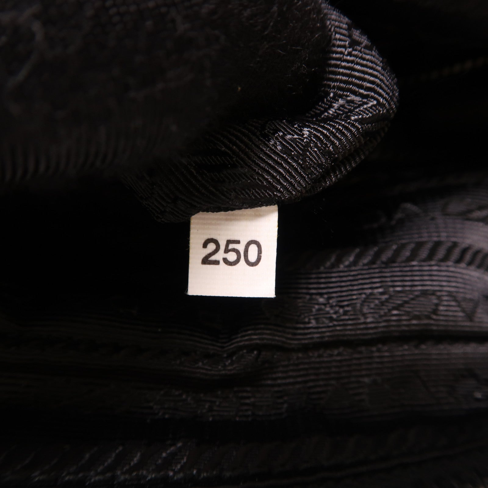 PRADA 尼龍Shoulder Bag銀扣肩背袋黑色
