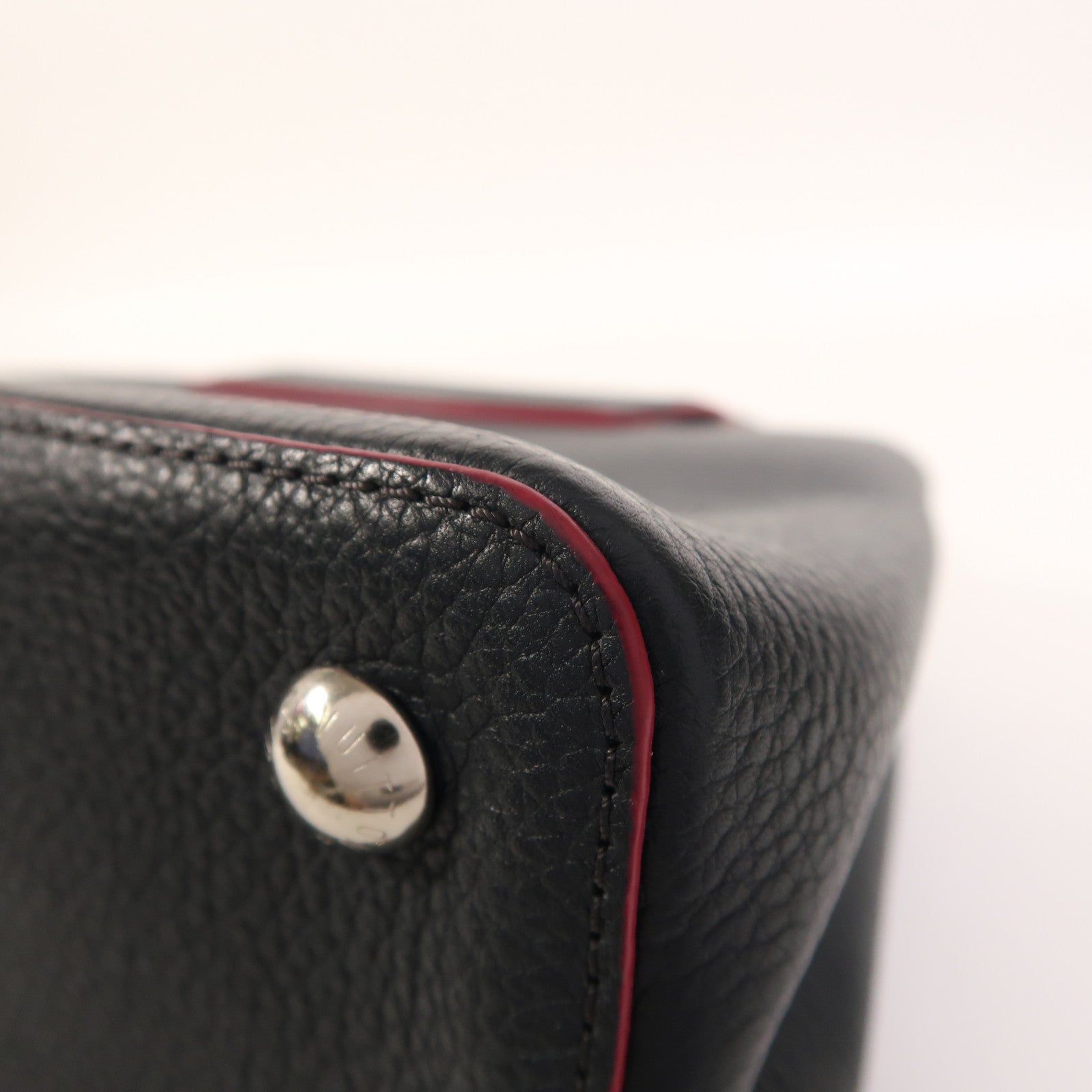 LOUIS VUITTON Taurillon Capucines MM銀扣手挽肩背兩用袋