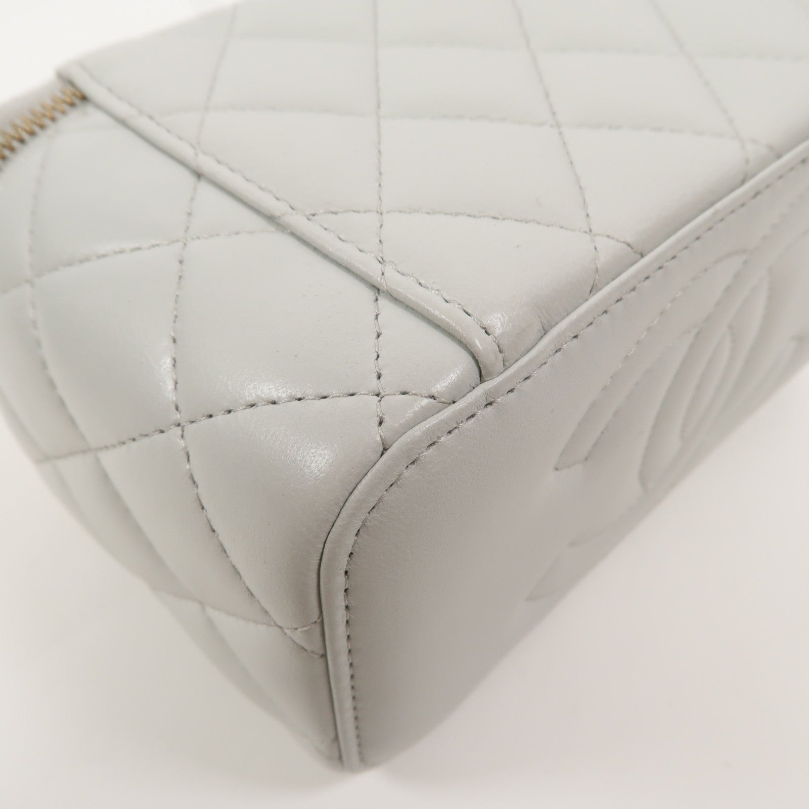 CHANEL 羊皮皮革Camellia Chain Vanity Case鏈帶肩背袋