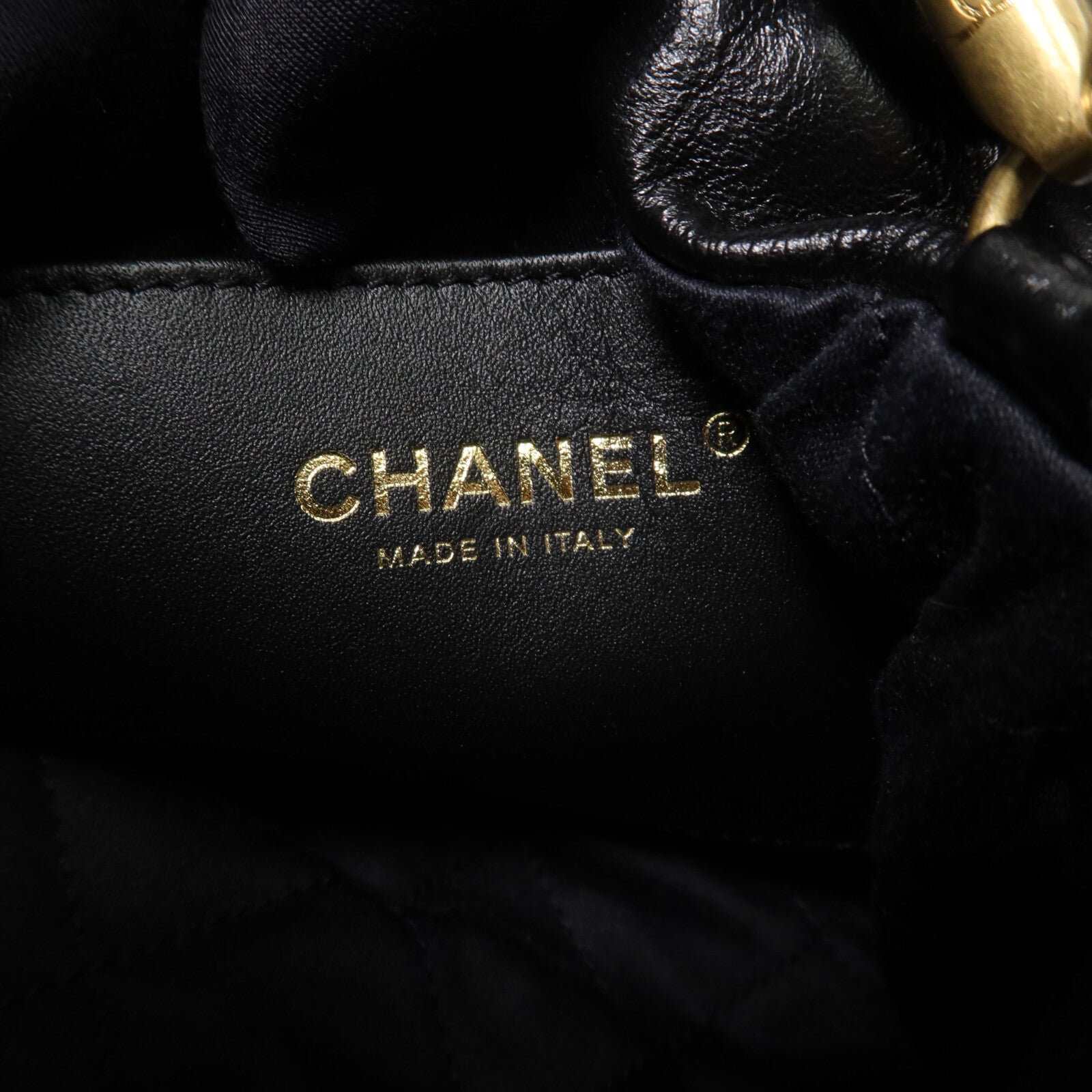 CHANEL 牛皮皮革Chanel 22 Mini鏈帶肩背袋