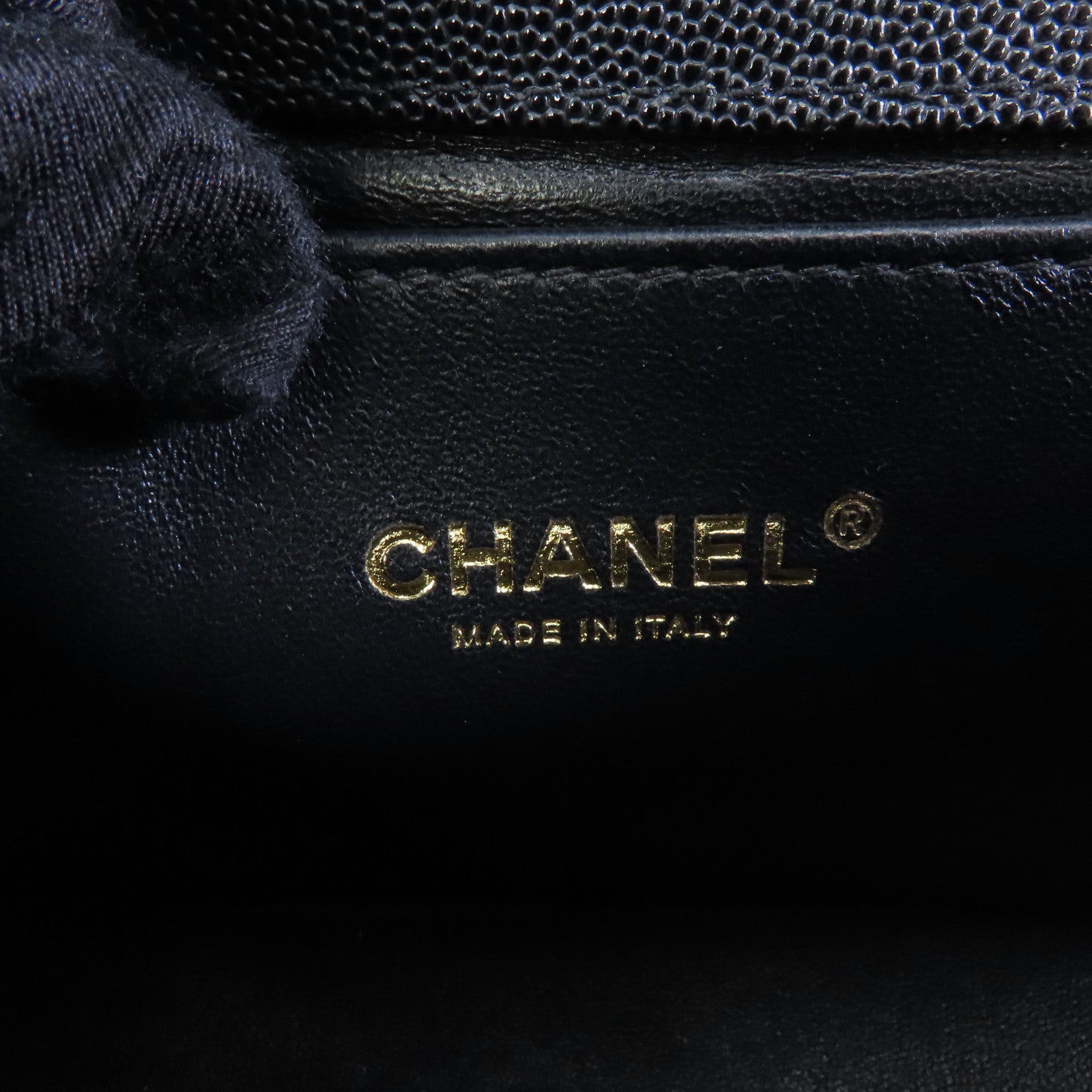 CHANEL Caviar皮革Boy 25金扣鏈帶肩背袋黑色